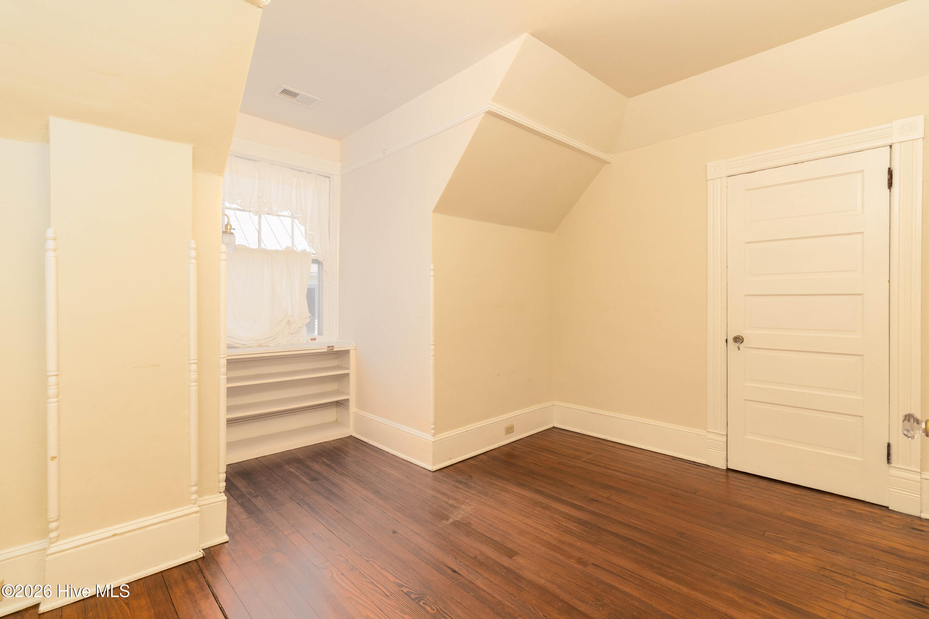105 N Granville Street Property Photo 27