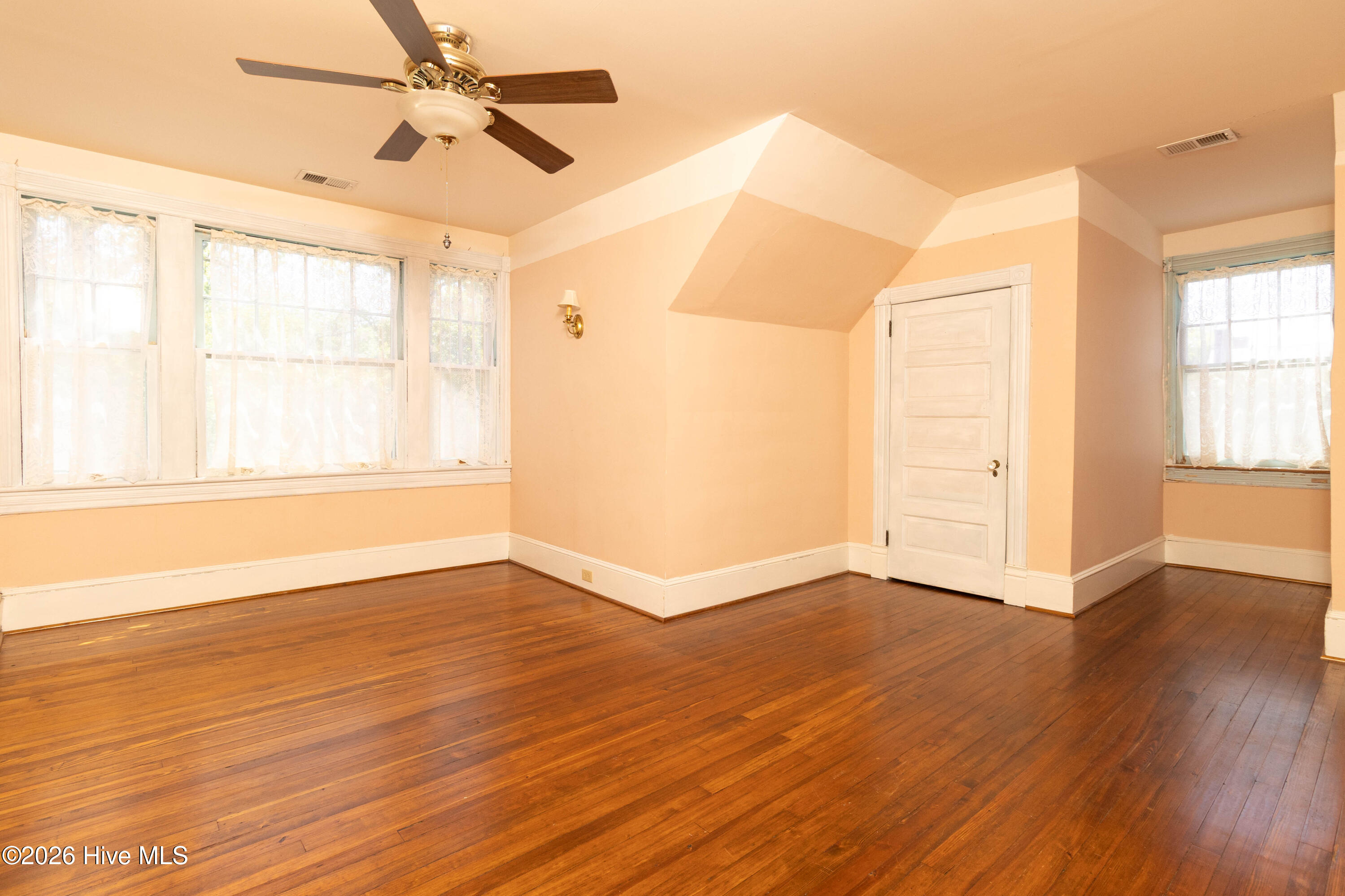 105 N Granville Street Property Photo 29
