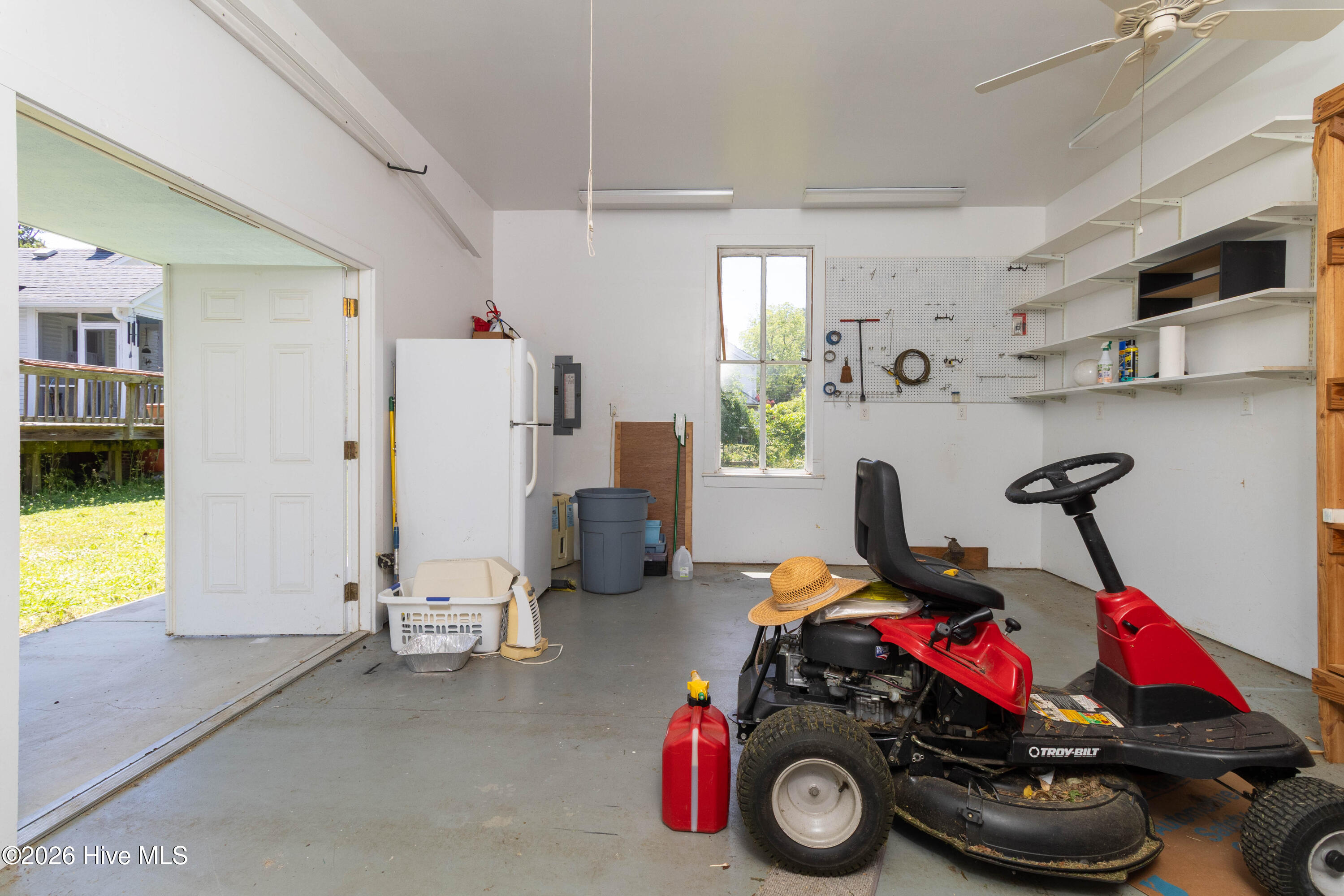 105 N Granville Street Property Photo 40