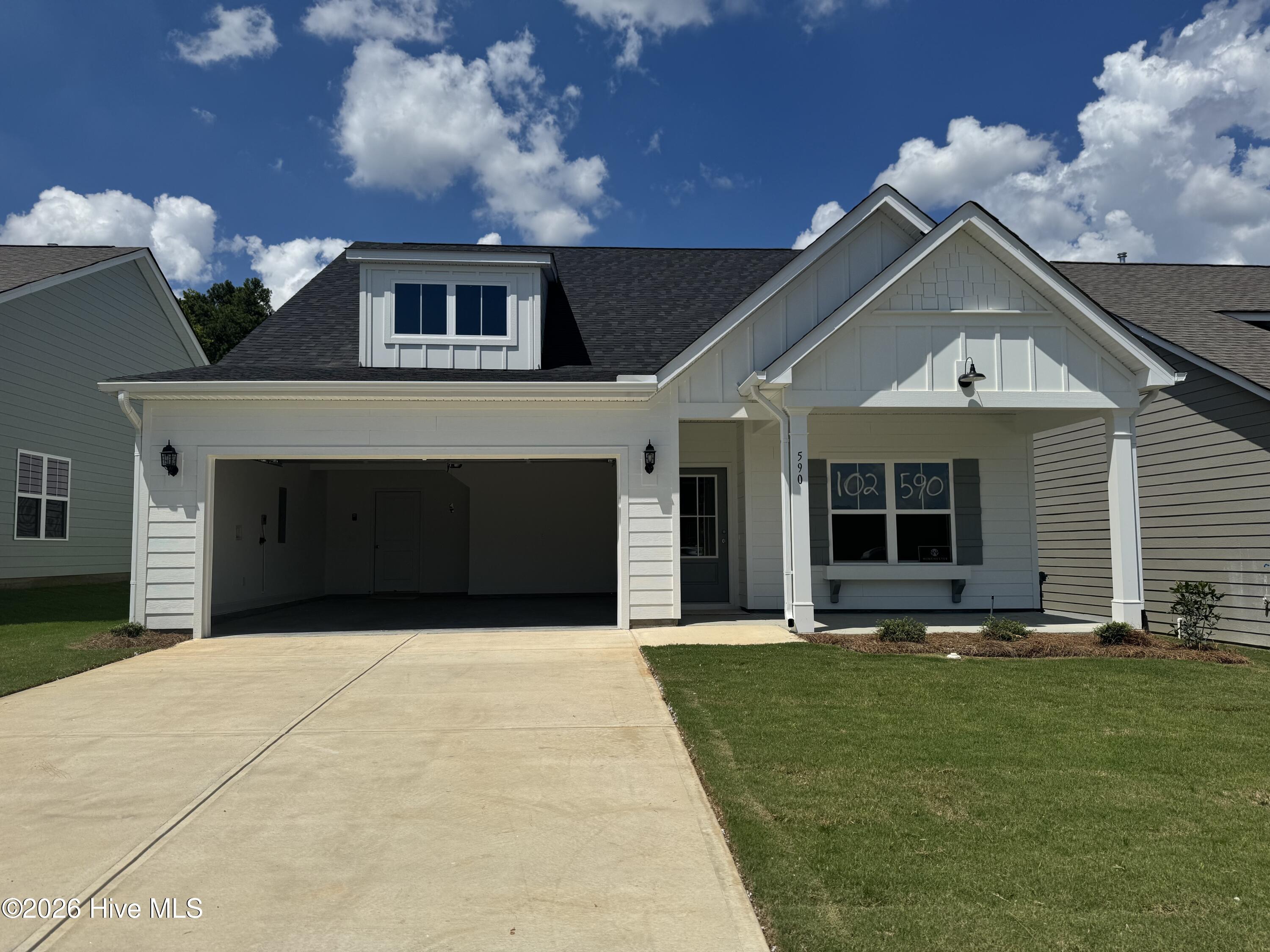590 Pherson Street Property Photo 3