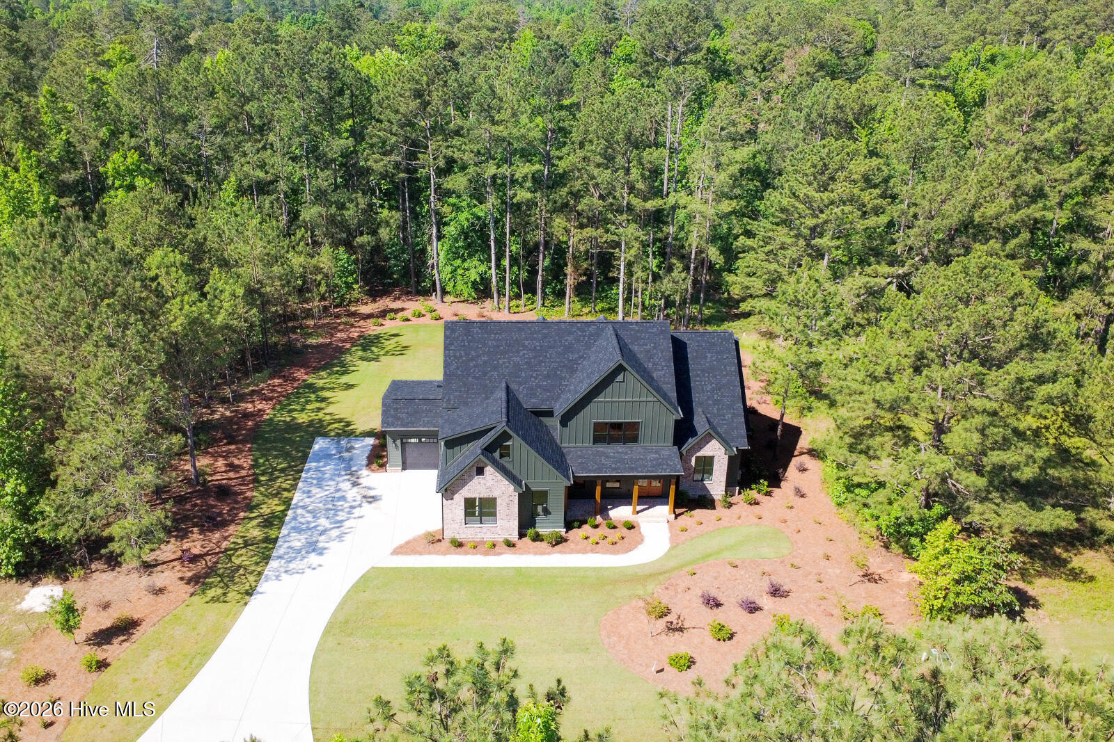 512 Schoolhouse Lane Property Photo 3