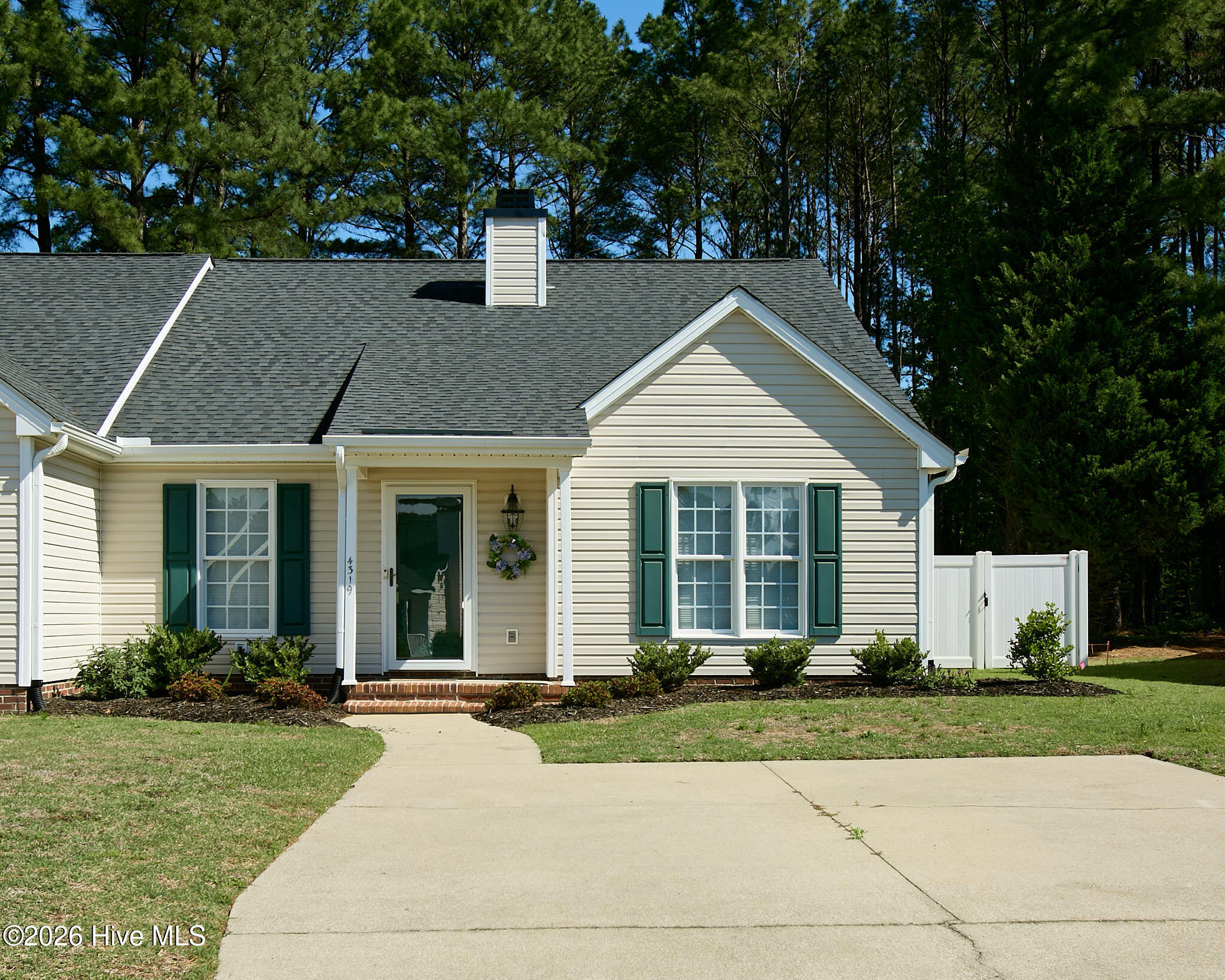 4319 Fawn Court N Property Photo 1