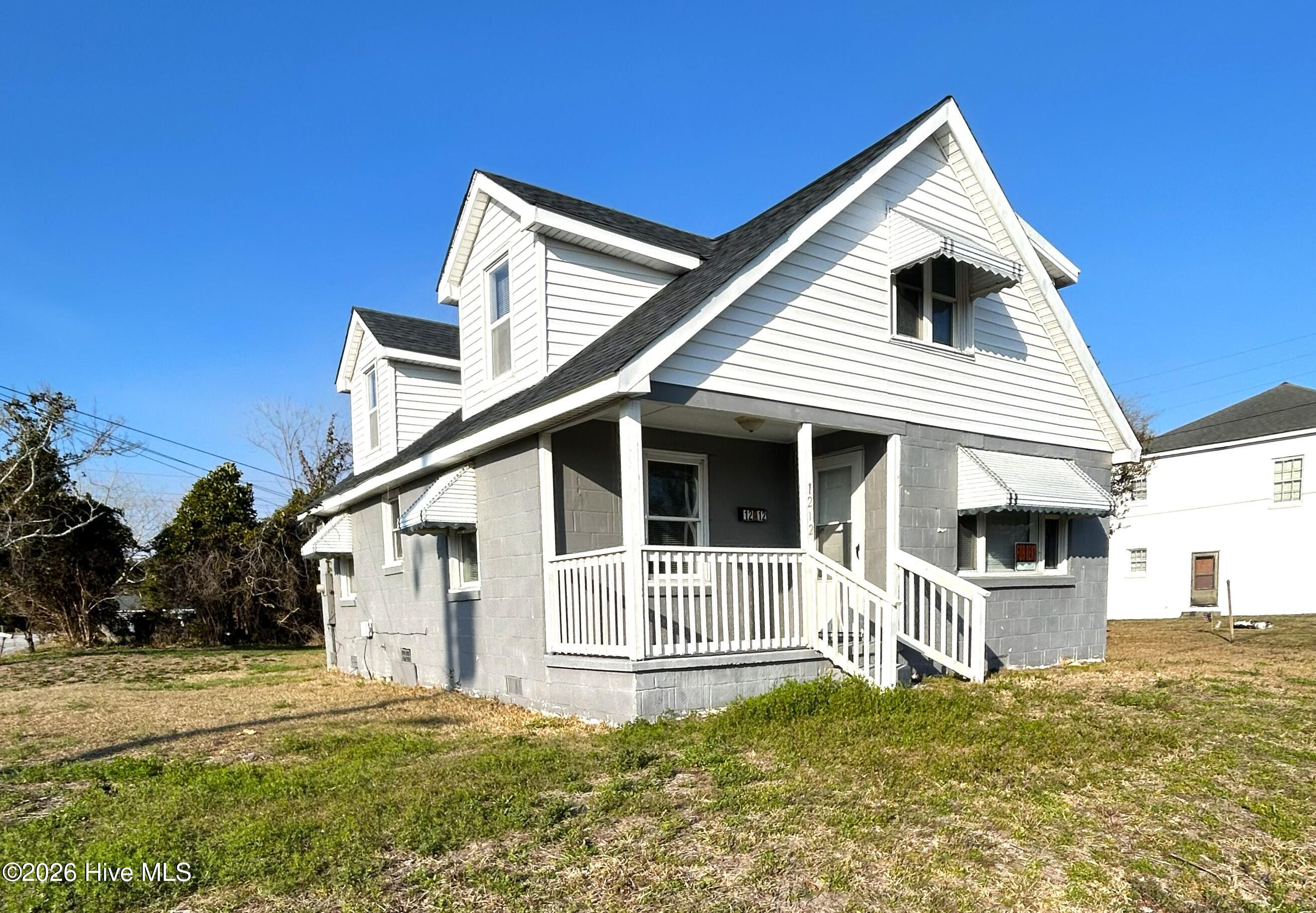 1212 Fisher Street Property Photo 1
