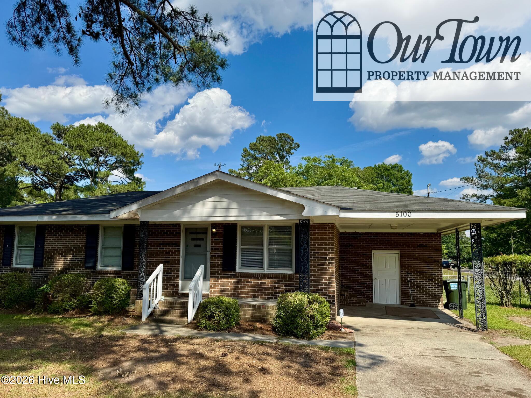 5100 White Oak Loop Property Photo 1