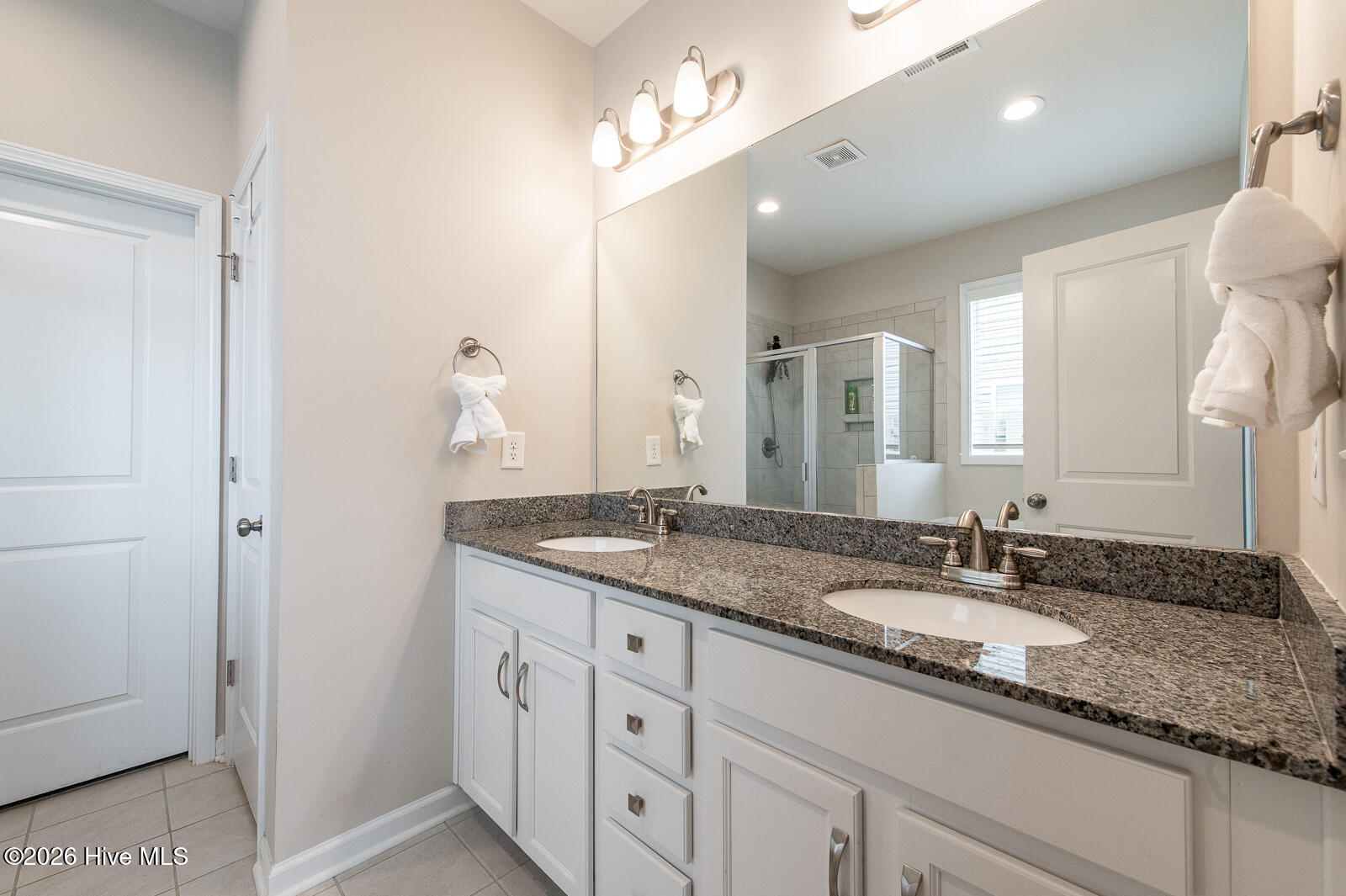 754 Justify Loop Property Photo 10