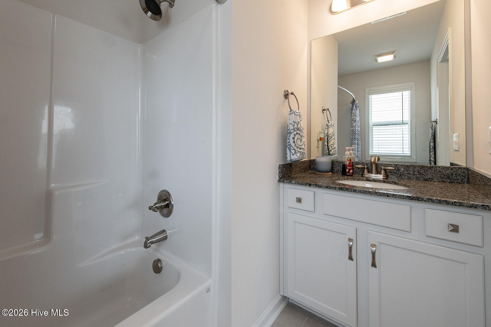754 Justify Loop Property Photo 13