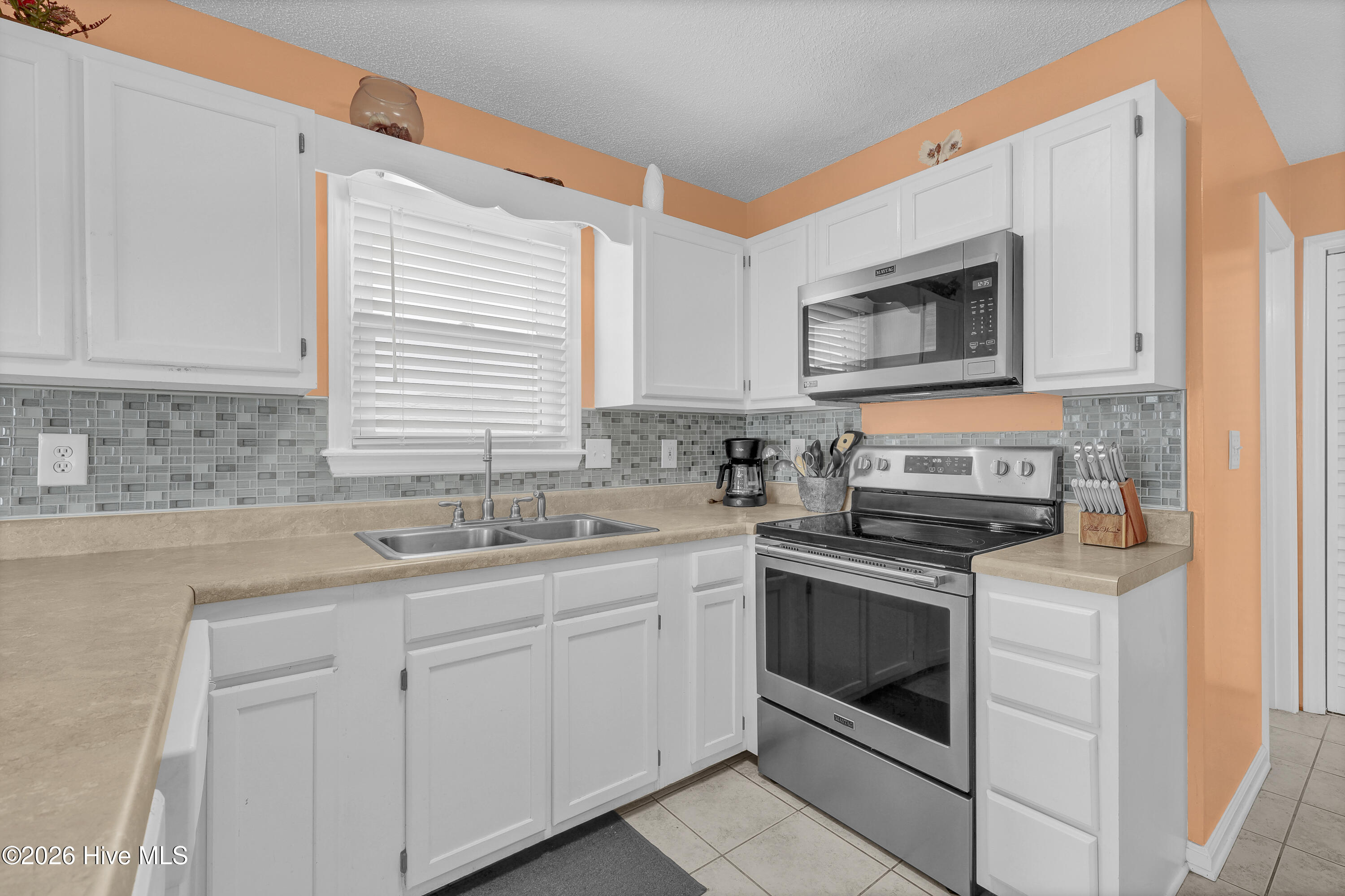608 S Shore Drive Property Photo 13