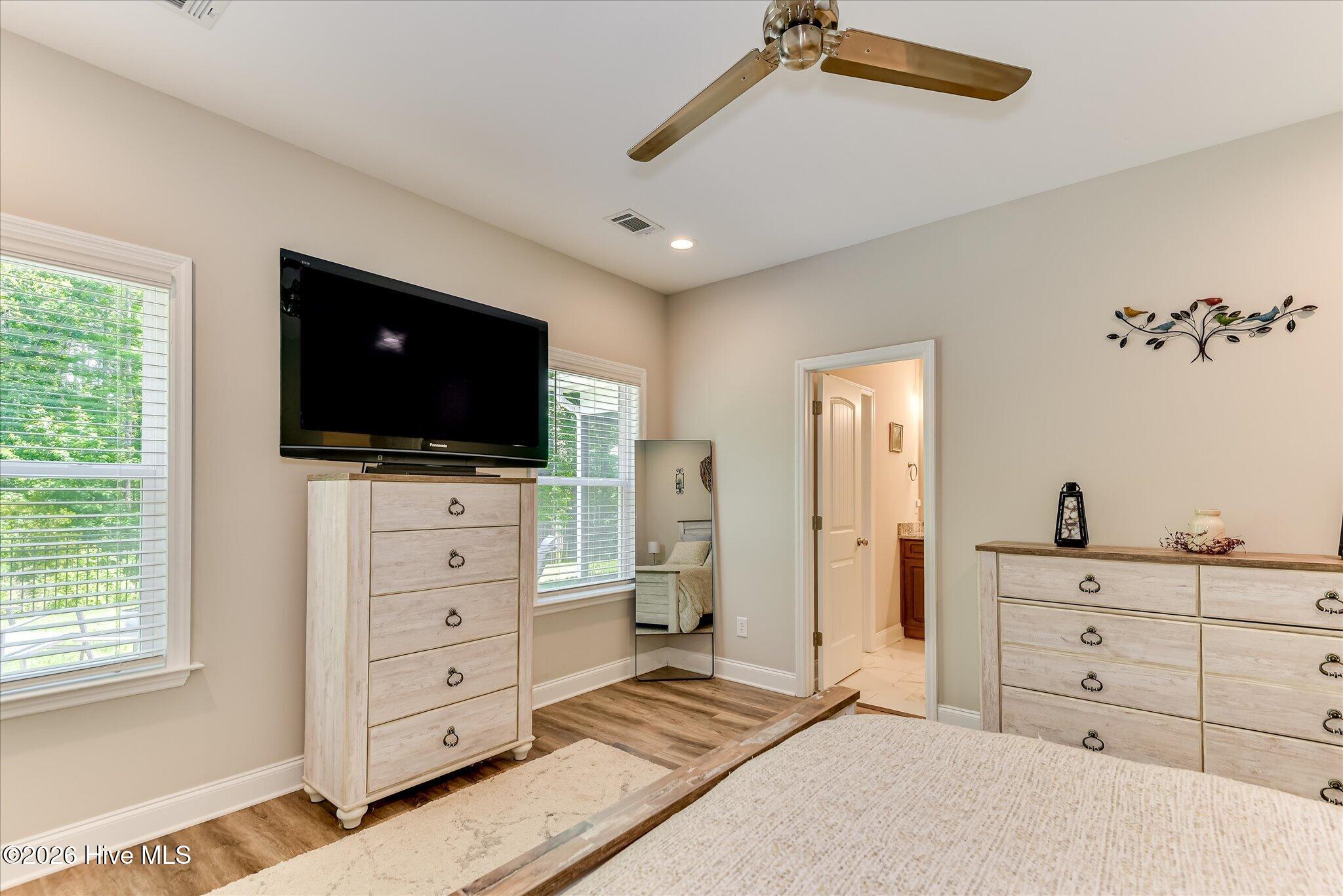 212 Deveraux Point Property Photo 20