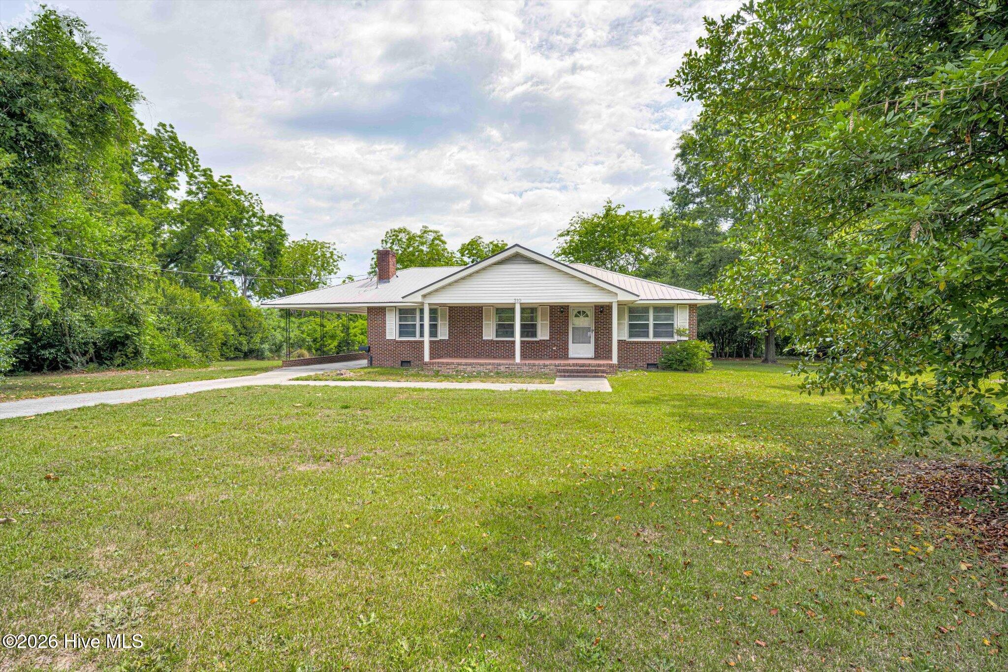 310 Black Street Property Photo 2
