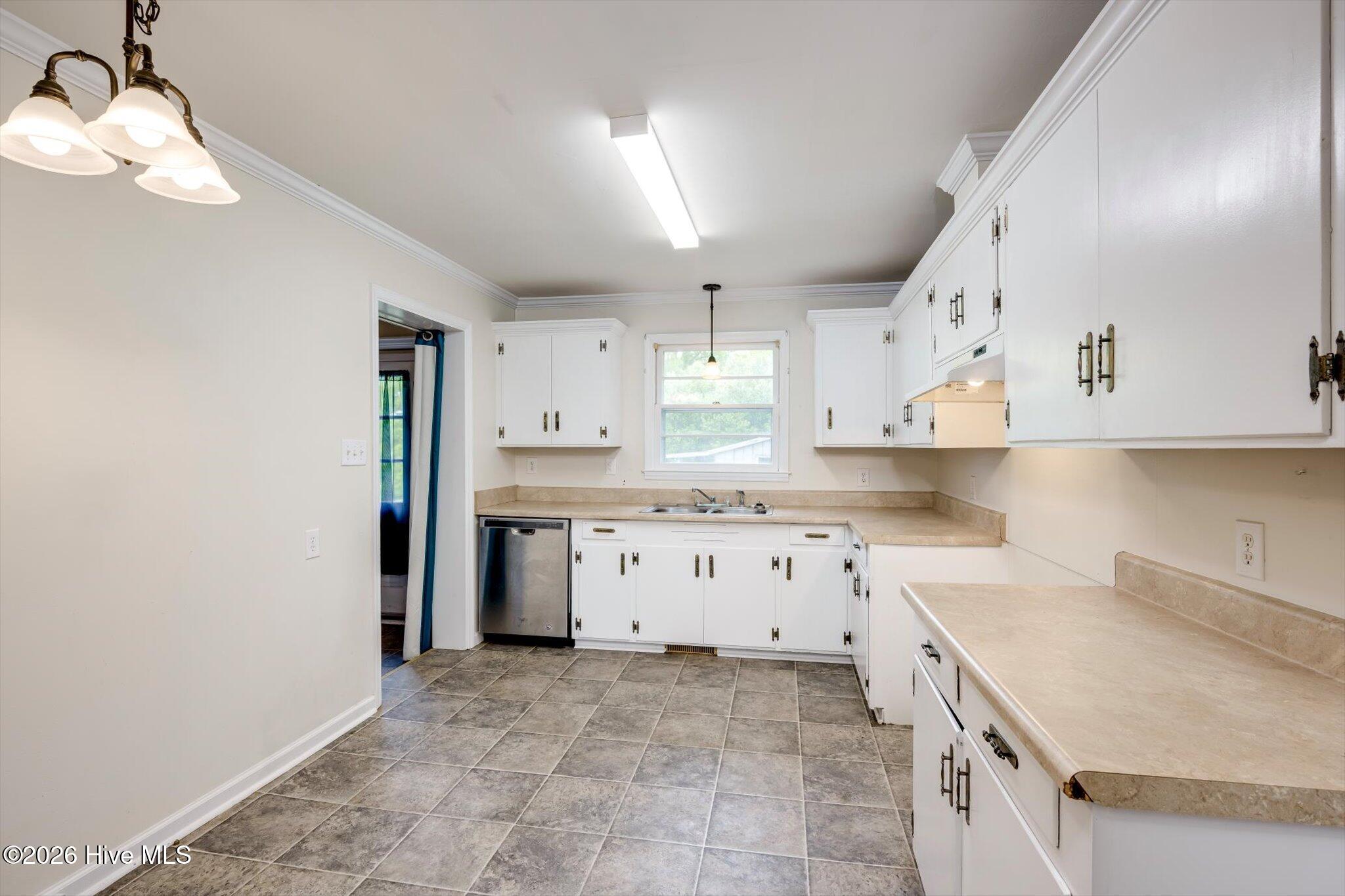 310 Black Street Property Photo 11