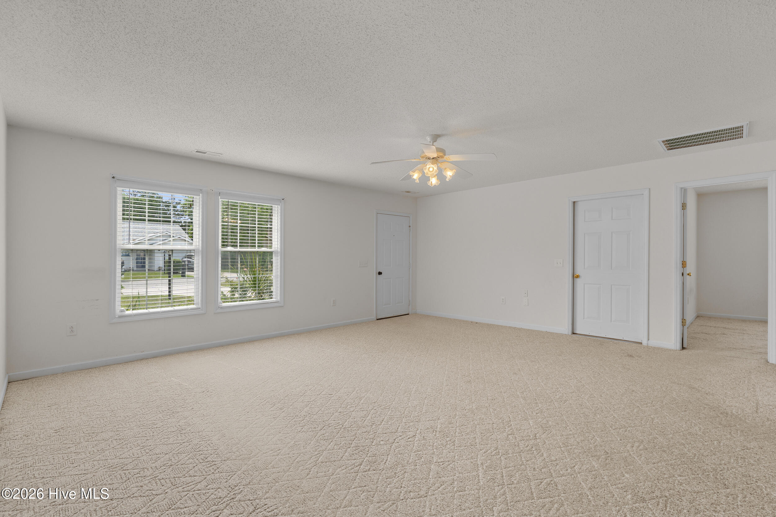 4374 Ritz Circle Property Photo 5