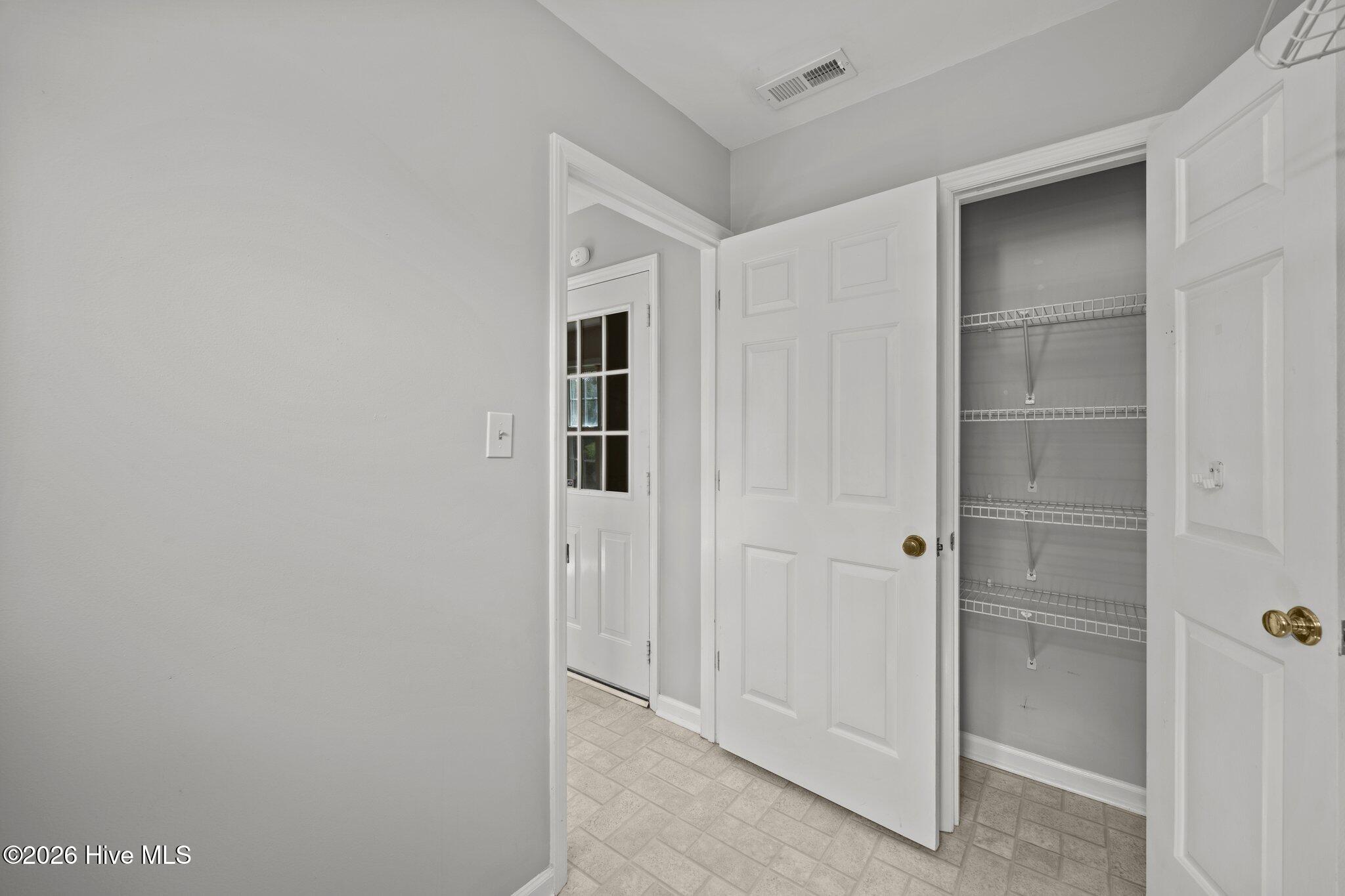 408 Estate Drive Property Photo 12