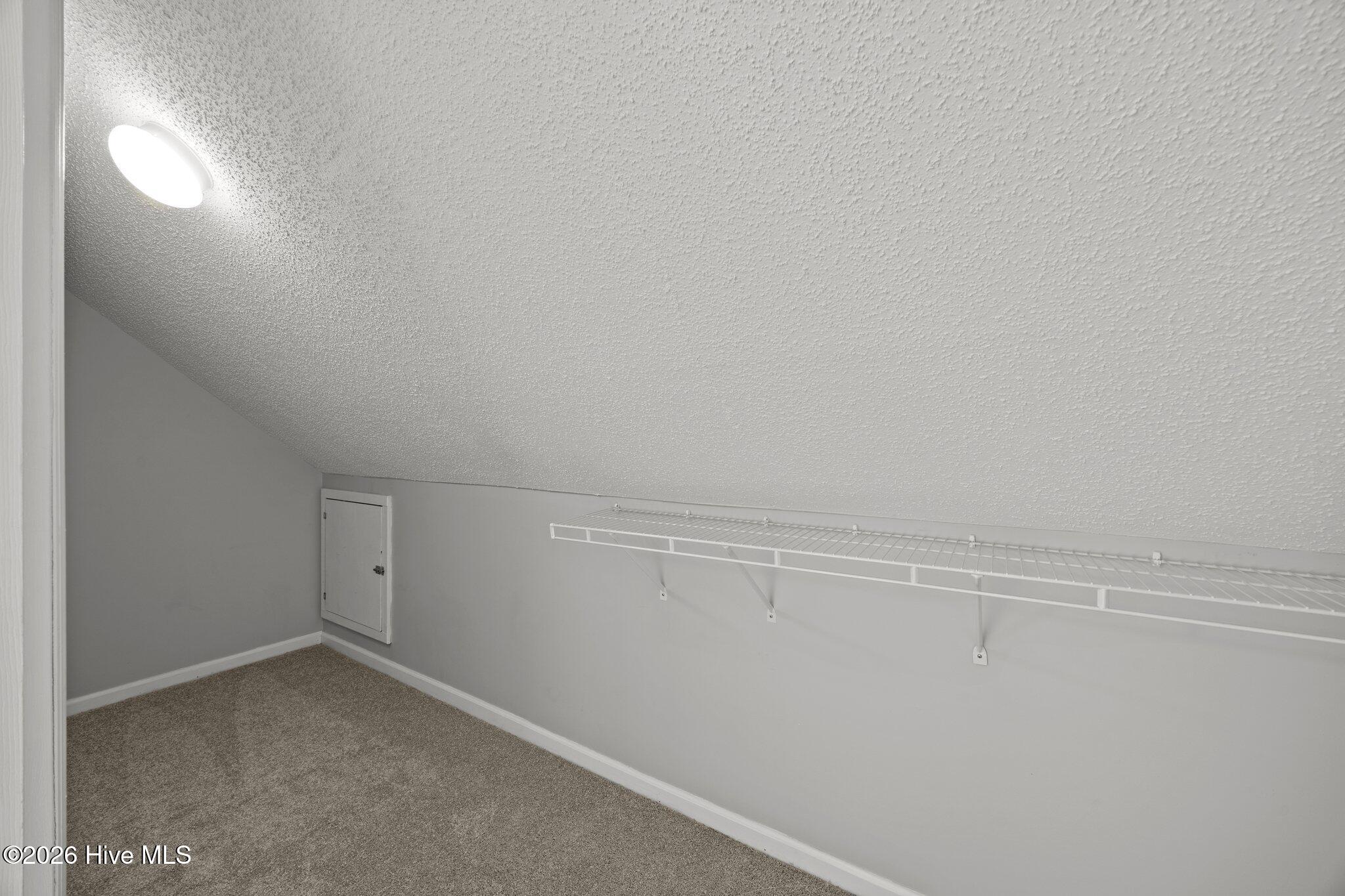408 Estate Drive Property Photo 16