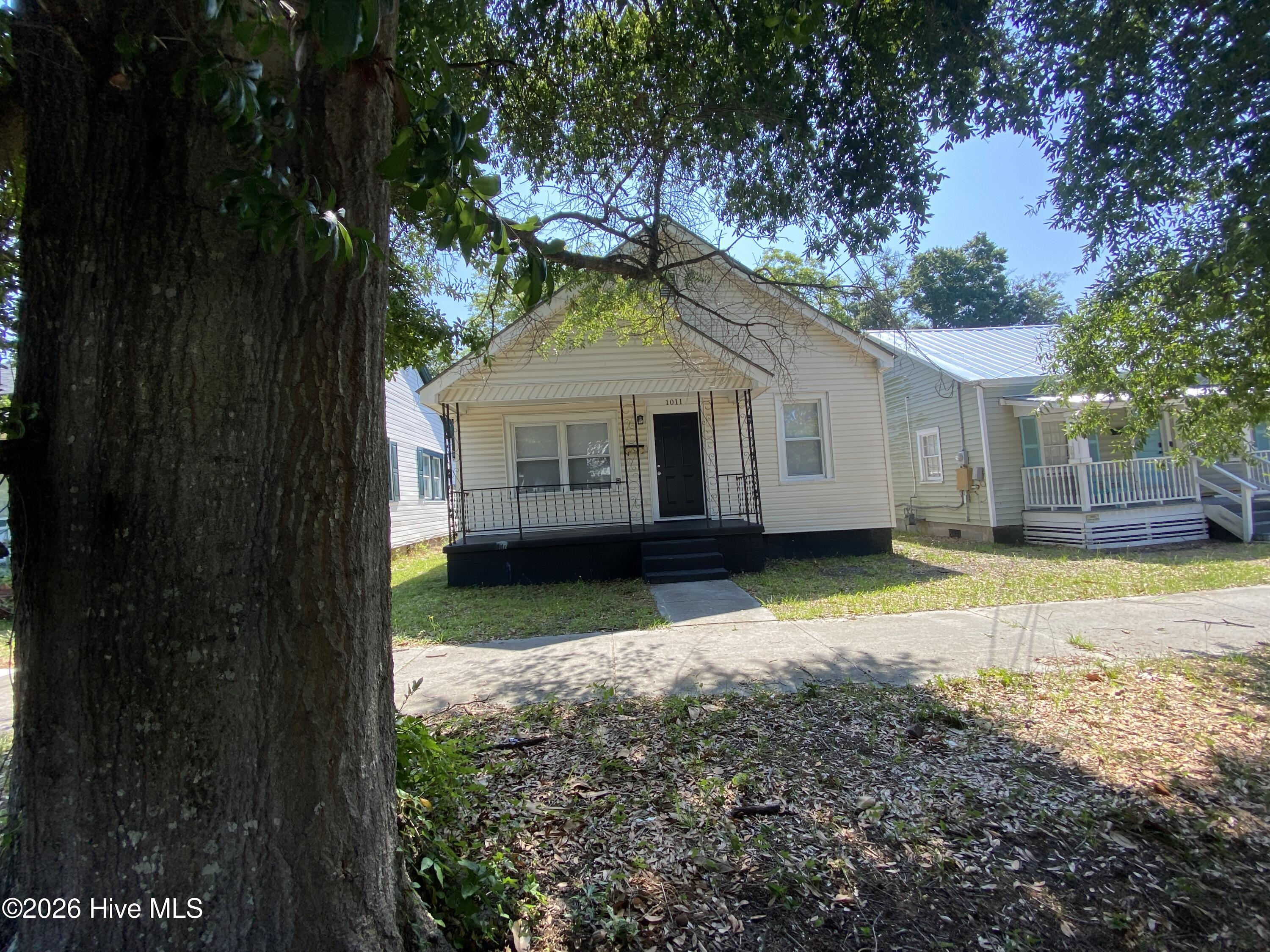1011 S 7th Street Property Photo 2