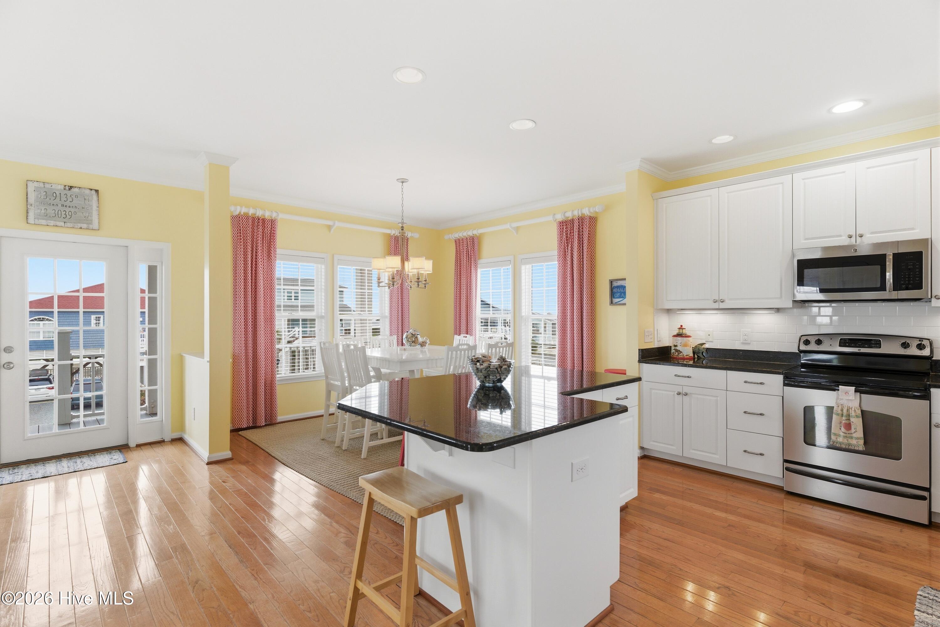 840 Ocean Boulevard W Property Photo 15