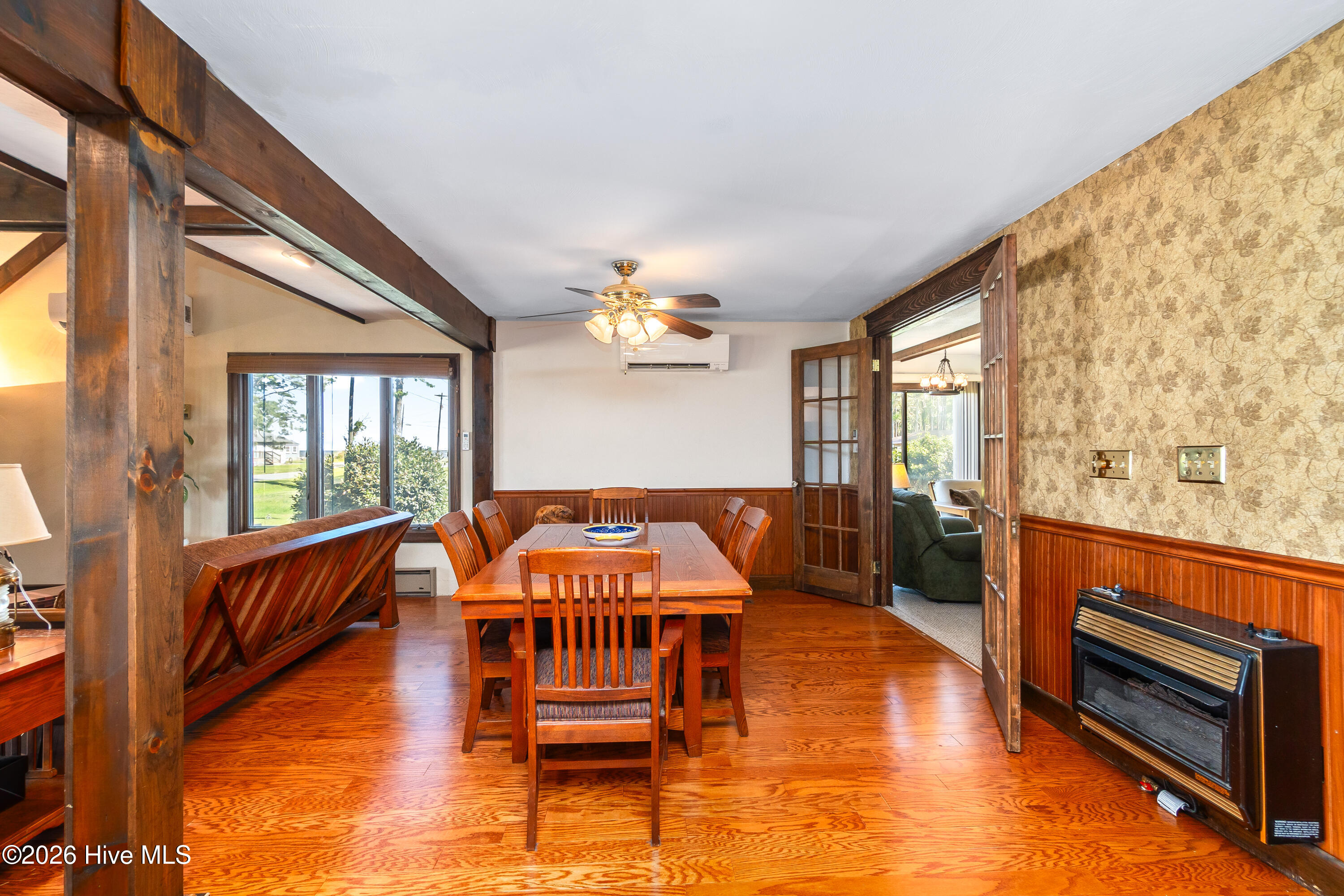 405 Driftwood Drive Property Photo 11
