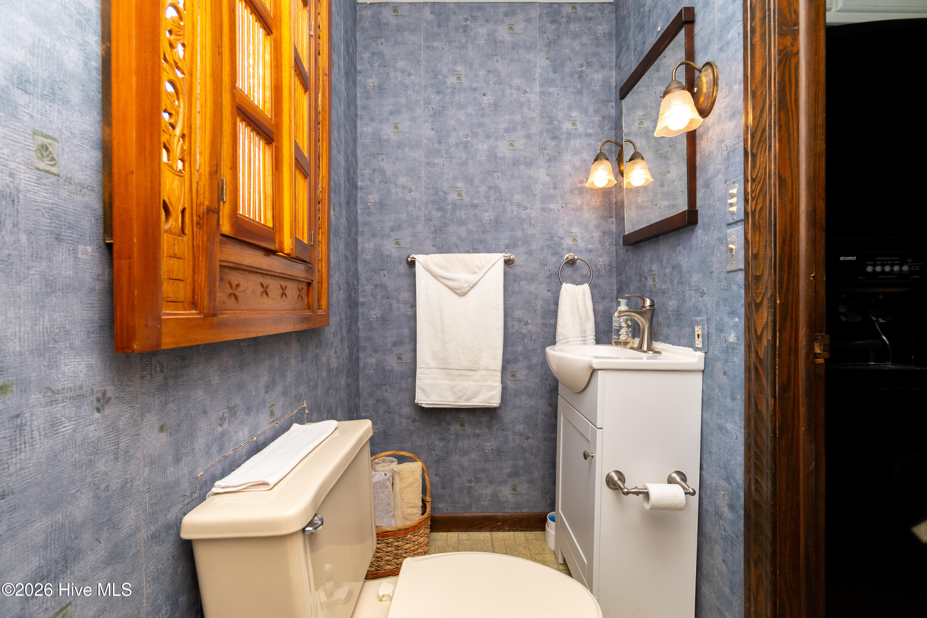 405 Driftwood Drive Property Photo 15