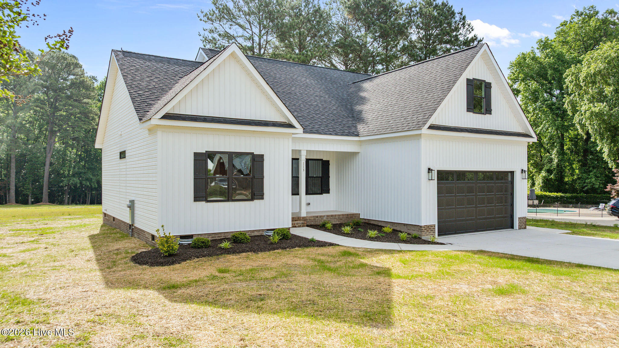 113 Twin Oaks Place Property Photo 6