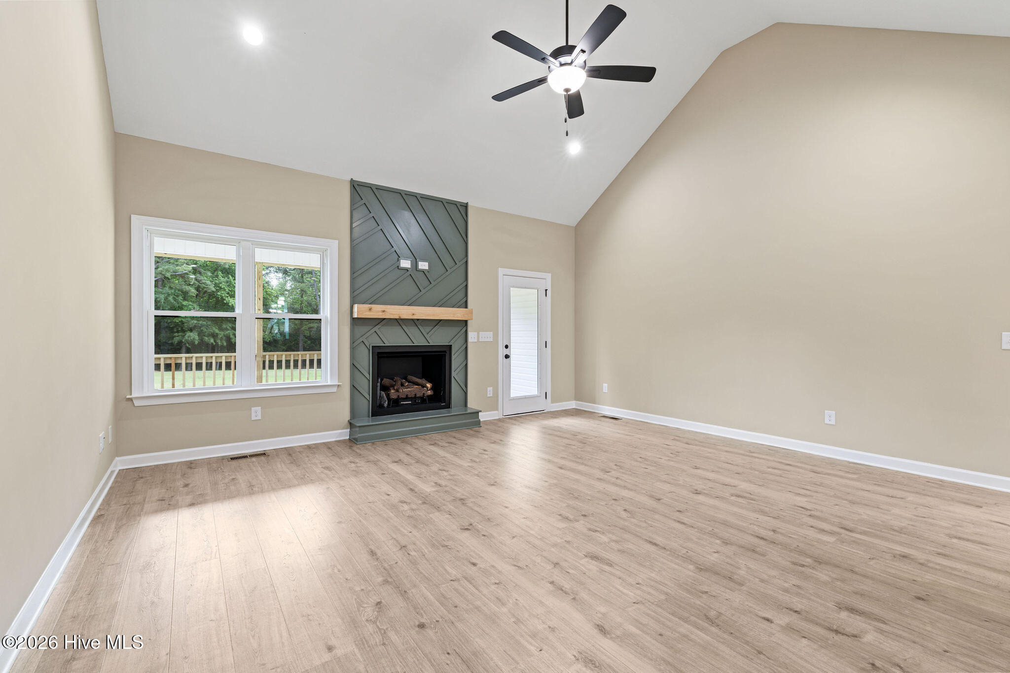 113 Twin Oaks Place Property Photo 14