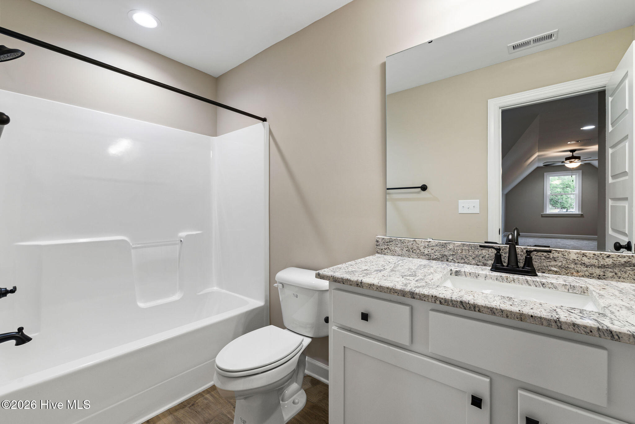 113 Twin Oaks Place Property Photo 28