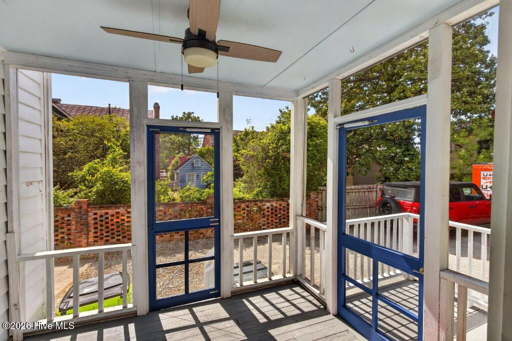 616 New Street Property Photo 21