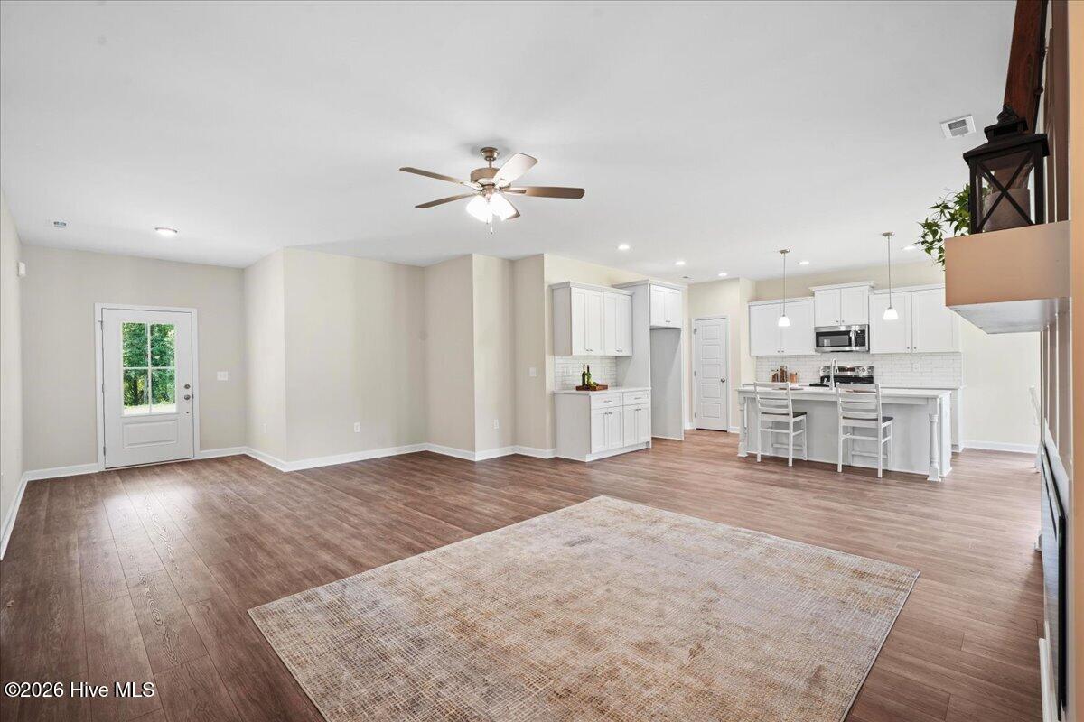 415 Creeks Edge Drive Property Photo 6