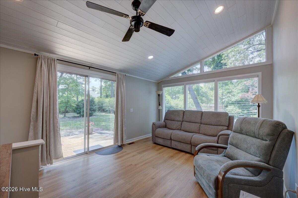 5107 White Oak Drive Property Photo 22