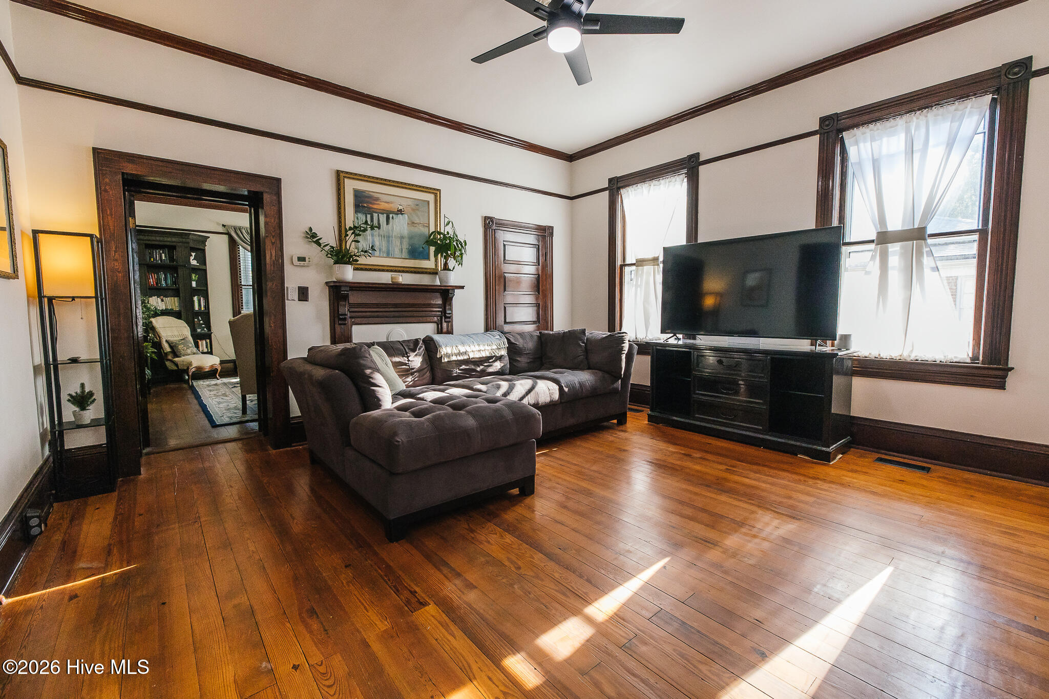 615 New Street Property Photo 17