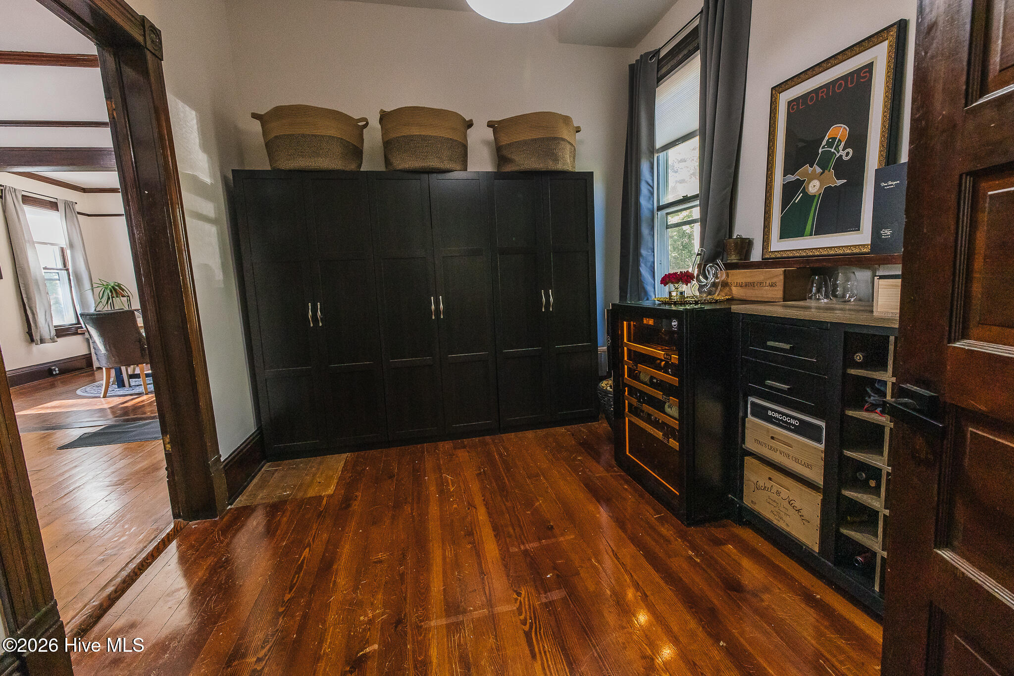 615 New Street Property Photo 23