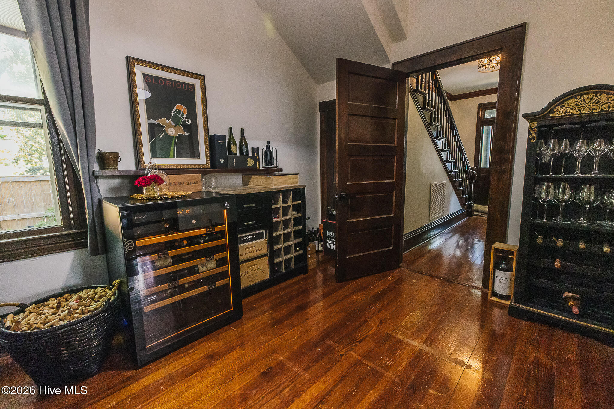 615 New Street Property Photo 25