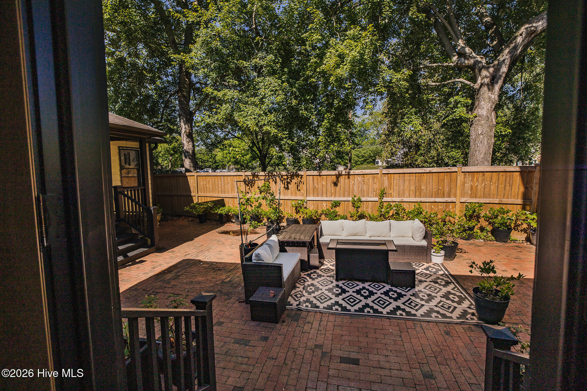 615 New Street Property Photo 40