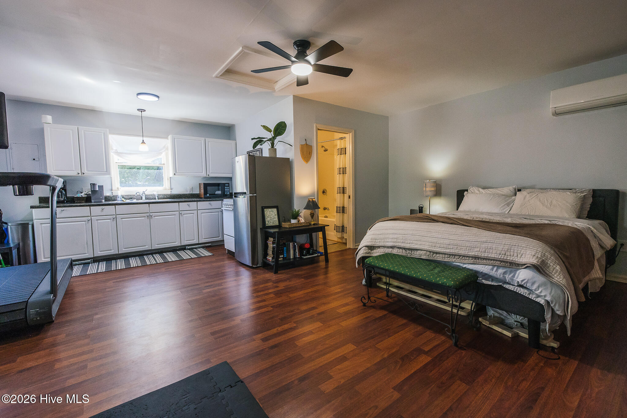 615 New Street Property Photo 45