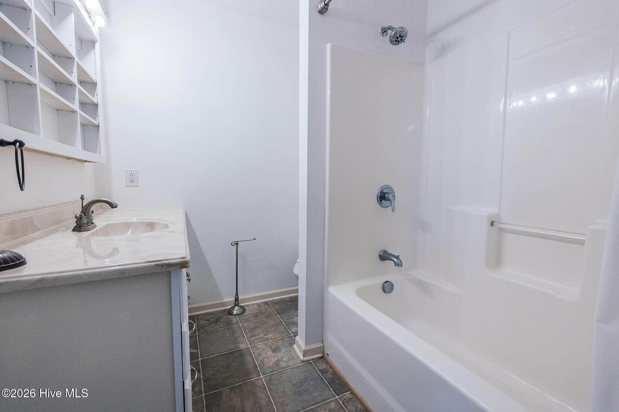 615 New Street Property Photo 47