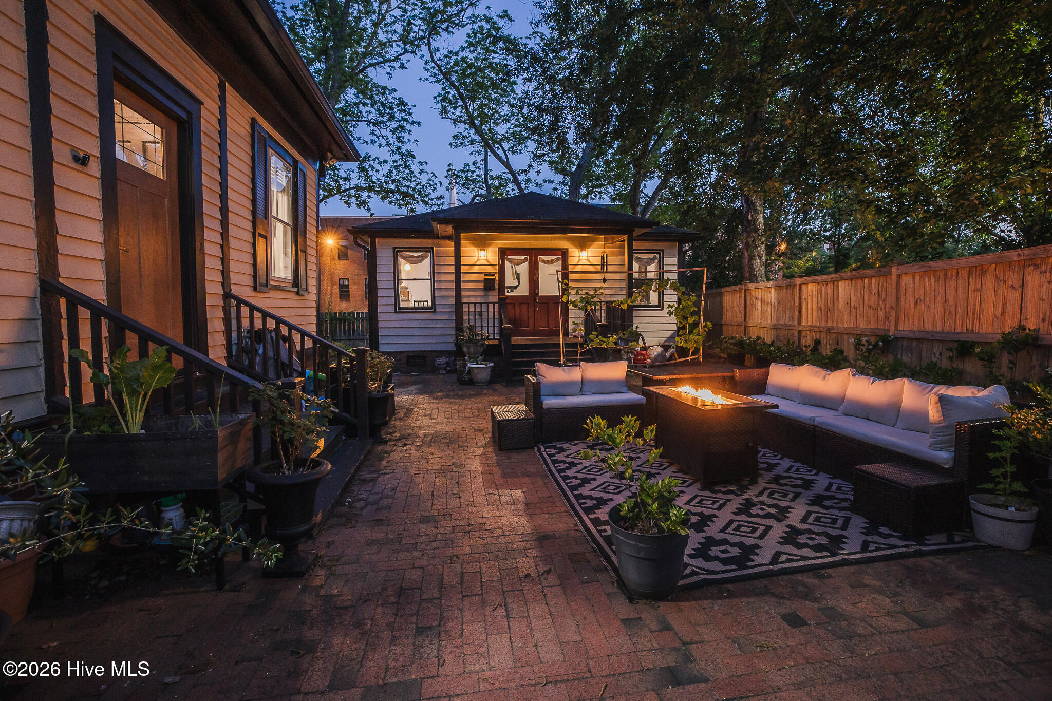 615 New Street Property Photo 52