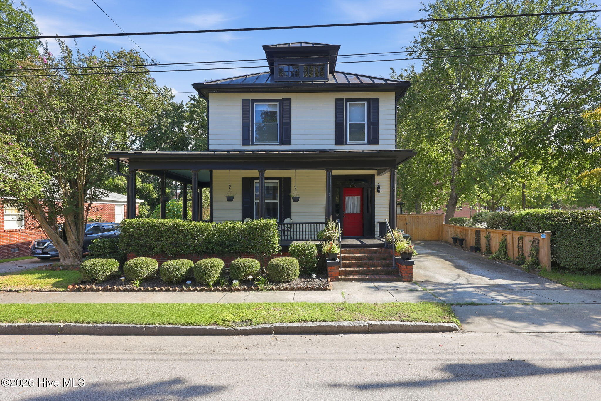 615 New Street Property Photo 57