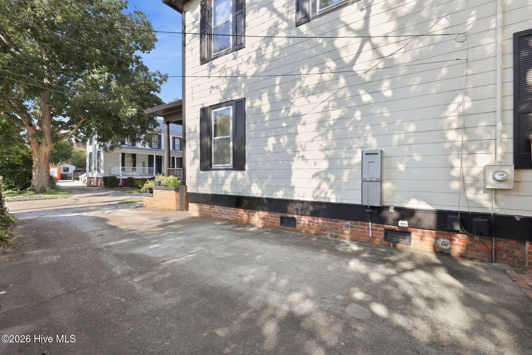 615 New Street Property Photo 69