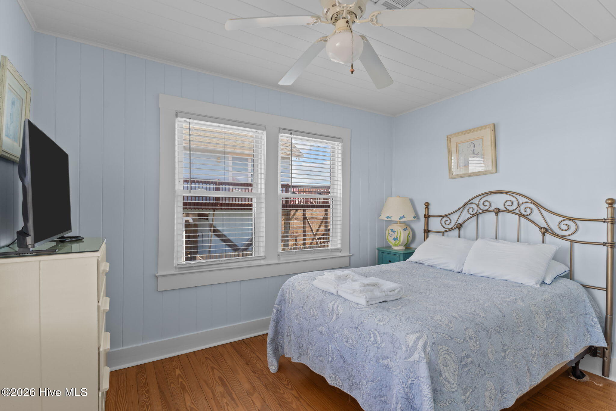 3225 E Beach Drive Property Photo 13