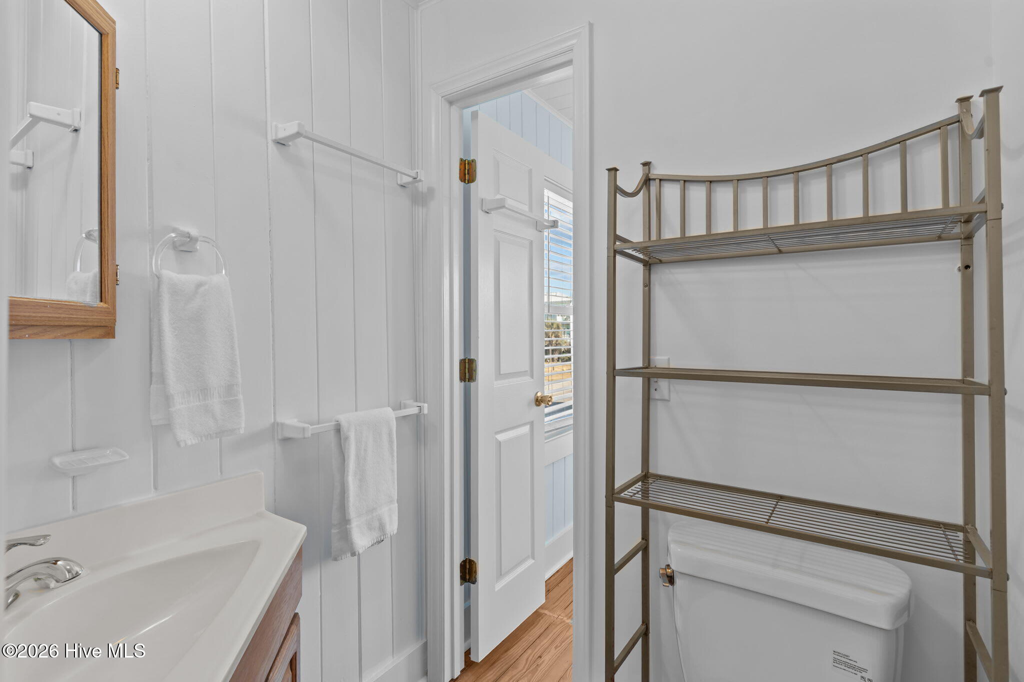 3225 E Beach Drive Property Photo 15
