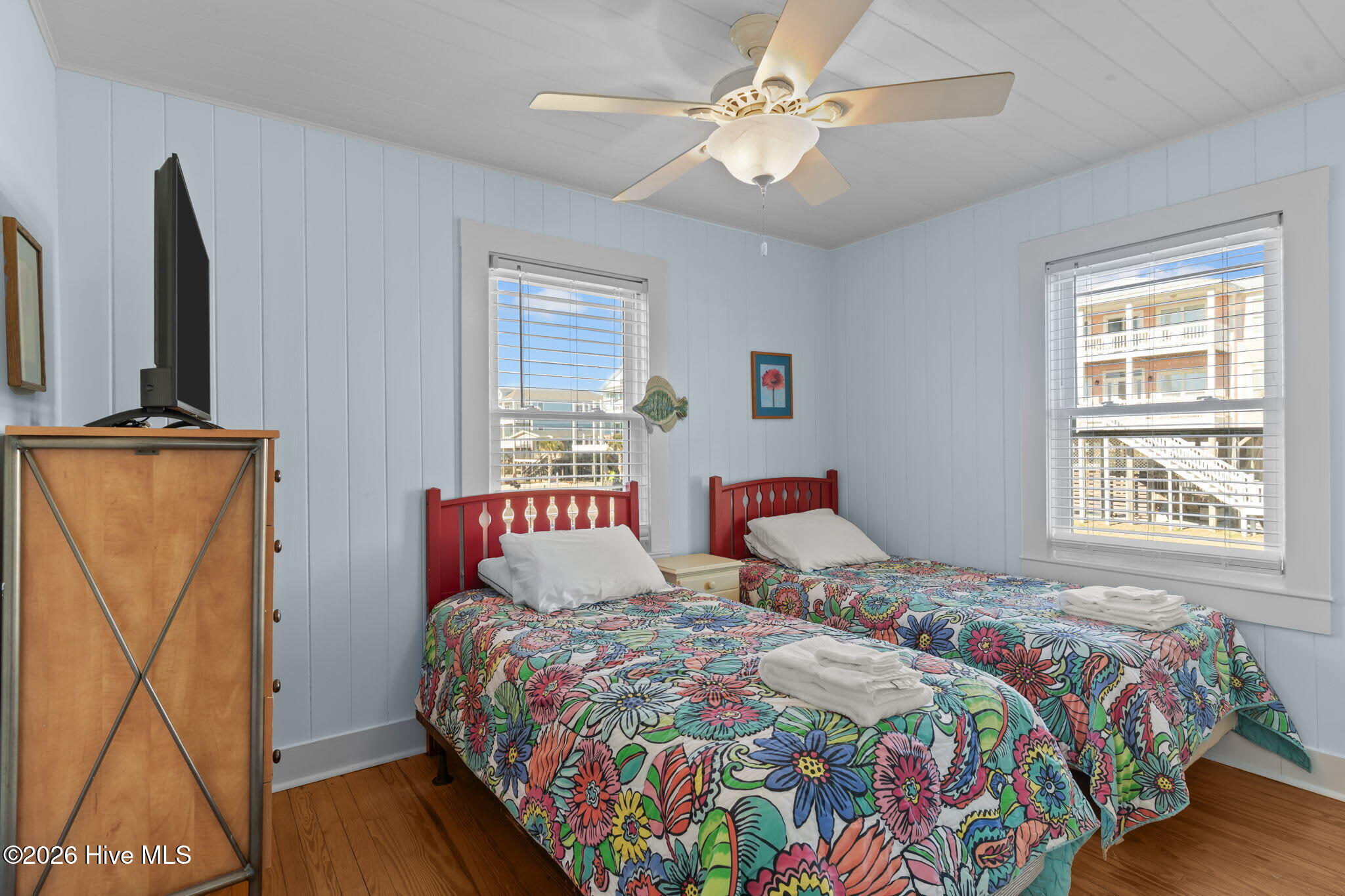 3225 E Beach Drive Property Photo 20