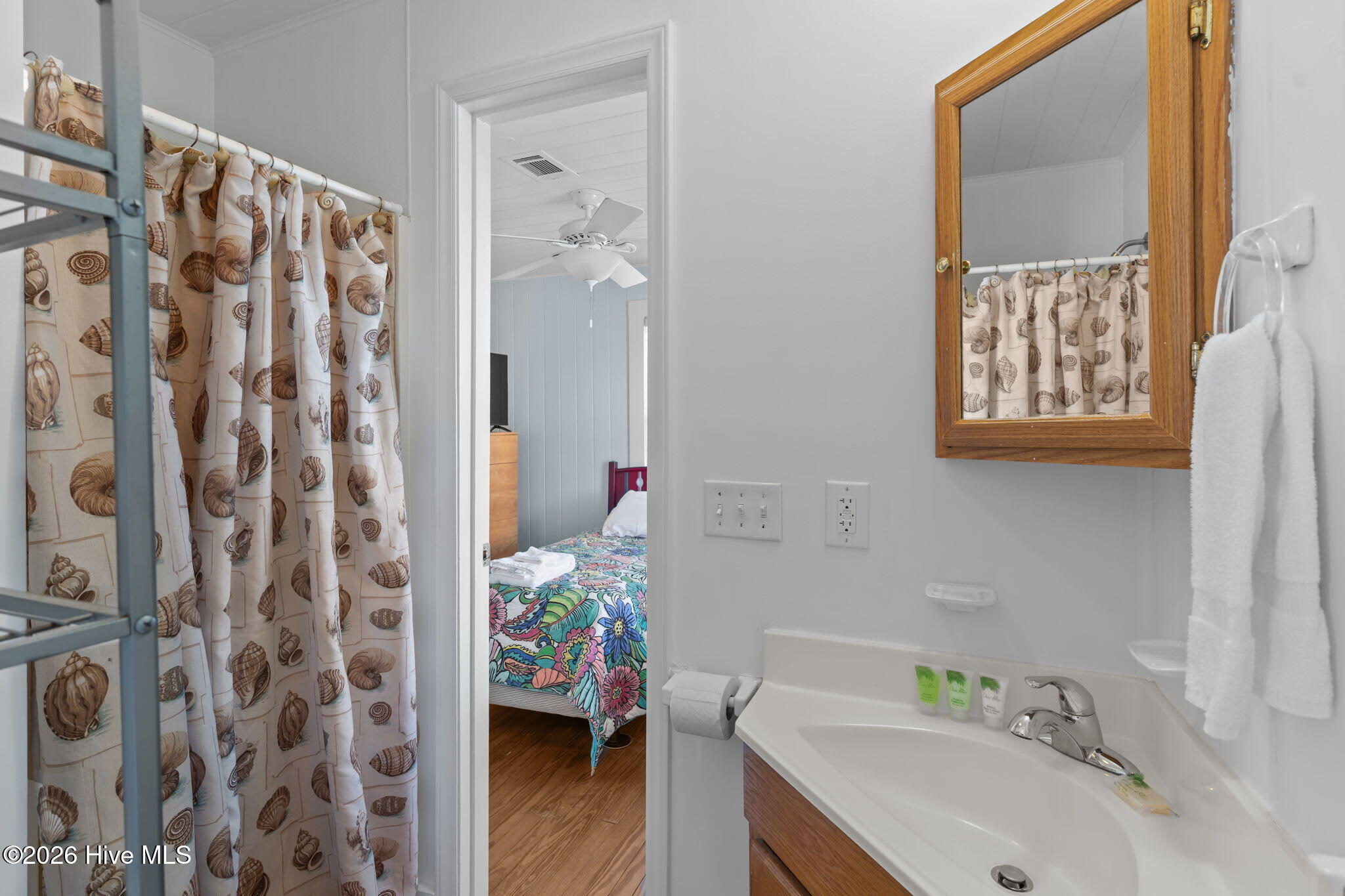 3225 E Beach Drive Property Photo 23