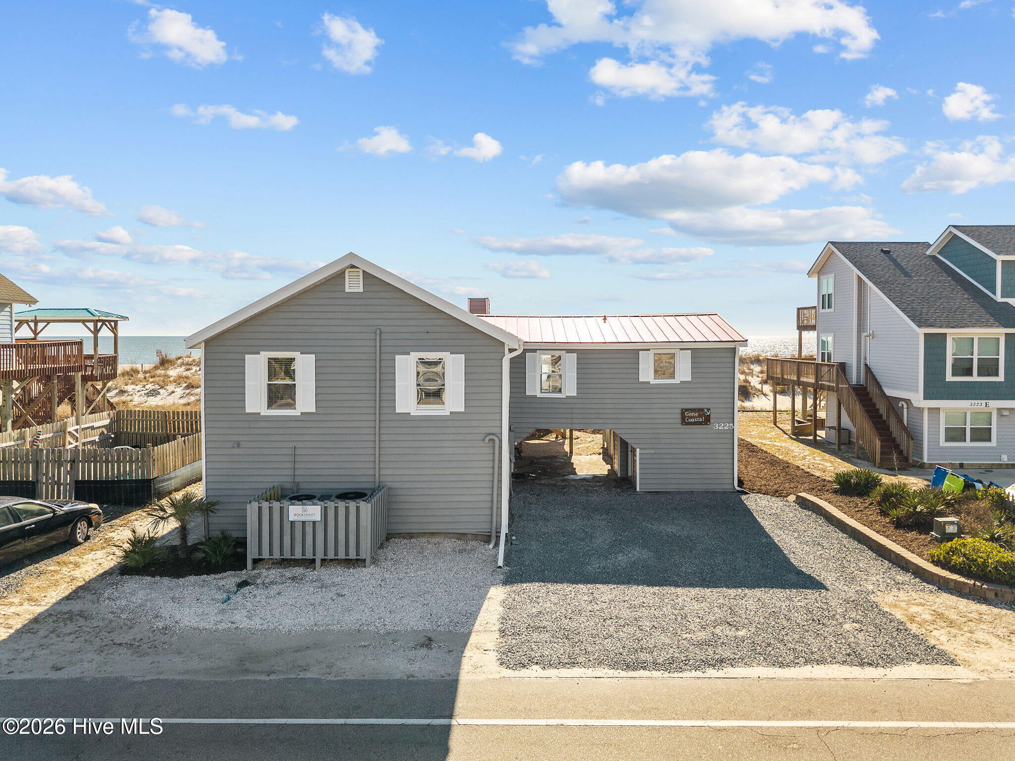 3225 E Beach Drive Property Photo 41