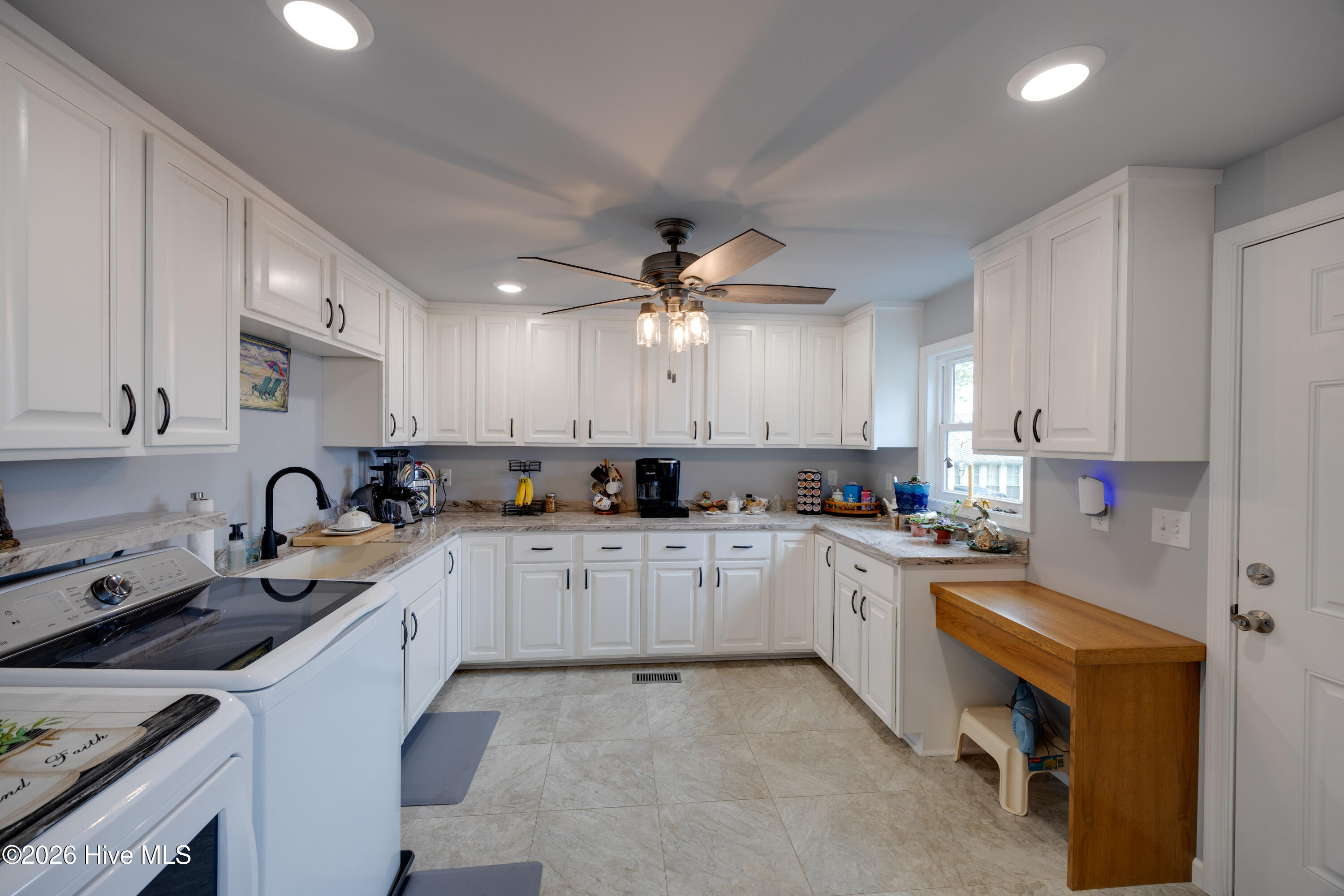 556 Mallard Cove Property Photo 19