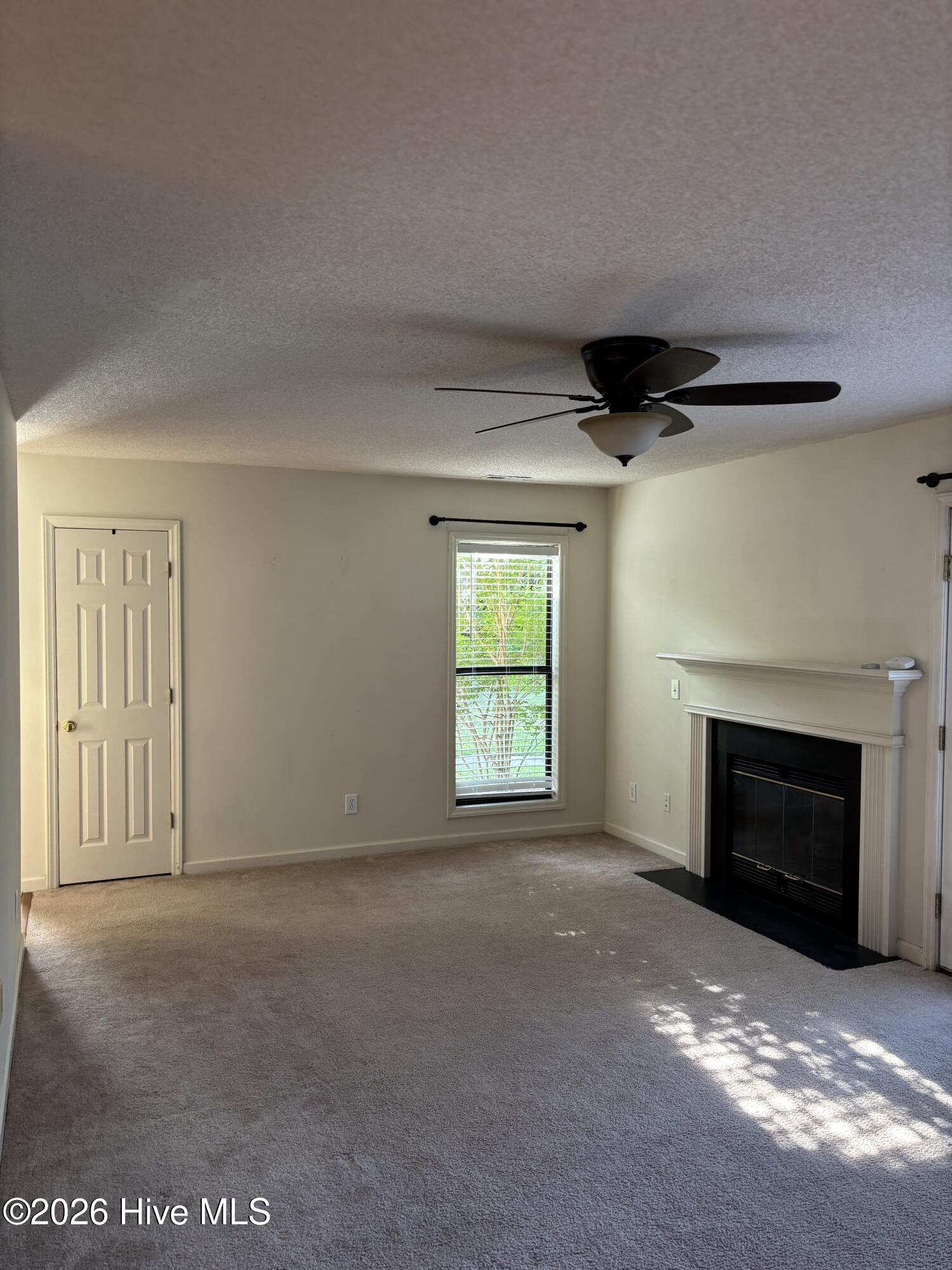 106 Sunshine Lane C Property Photo 6