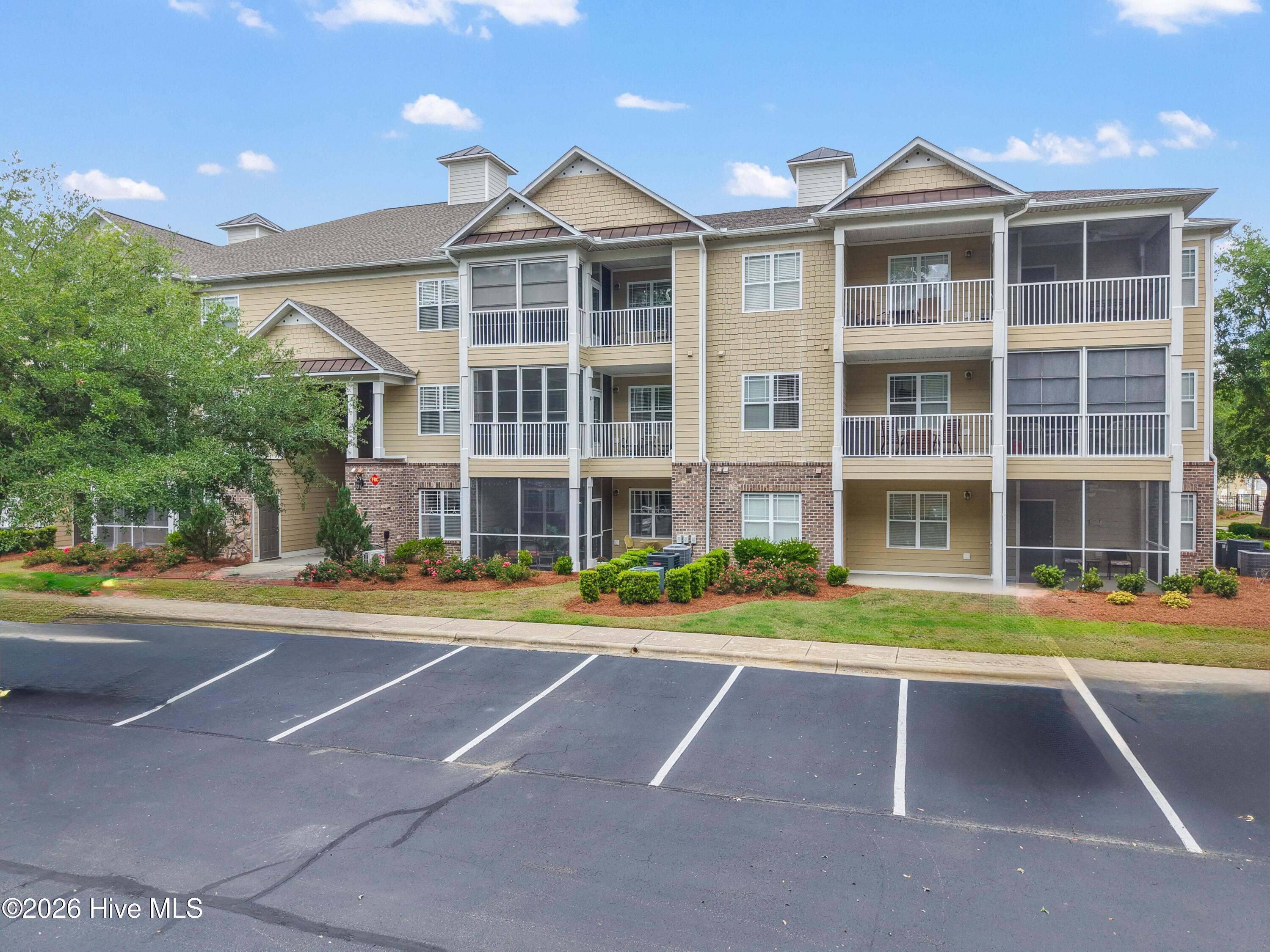 221 Woodlands Way Unit 21 Property Photo 3