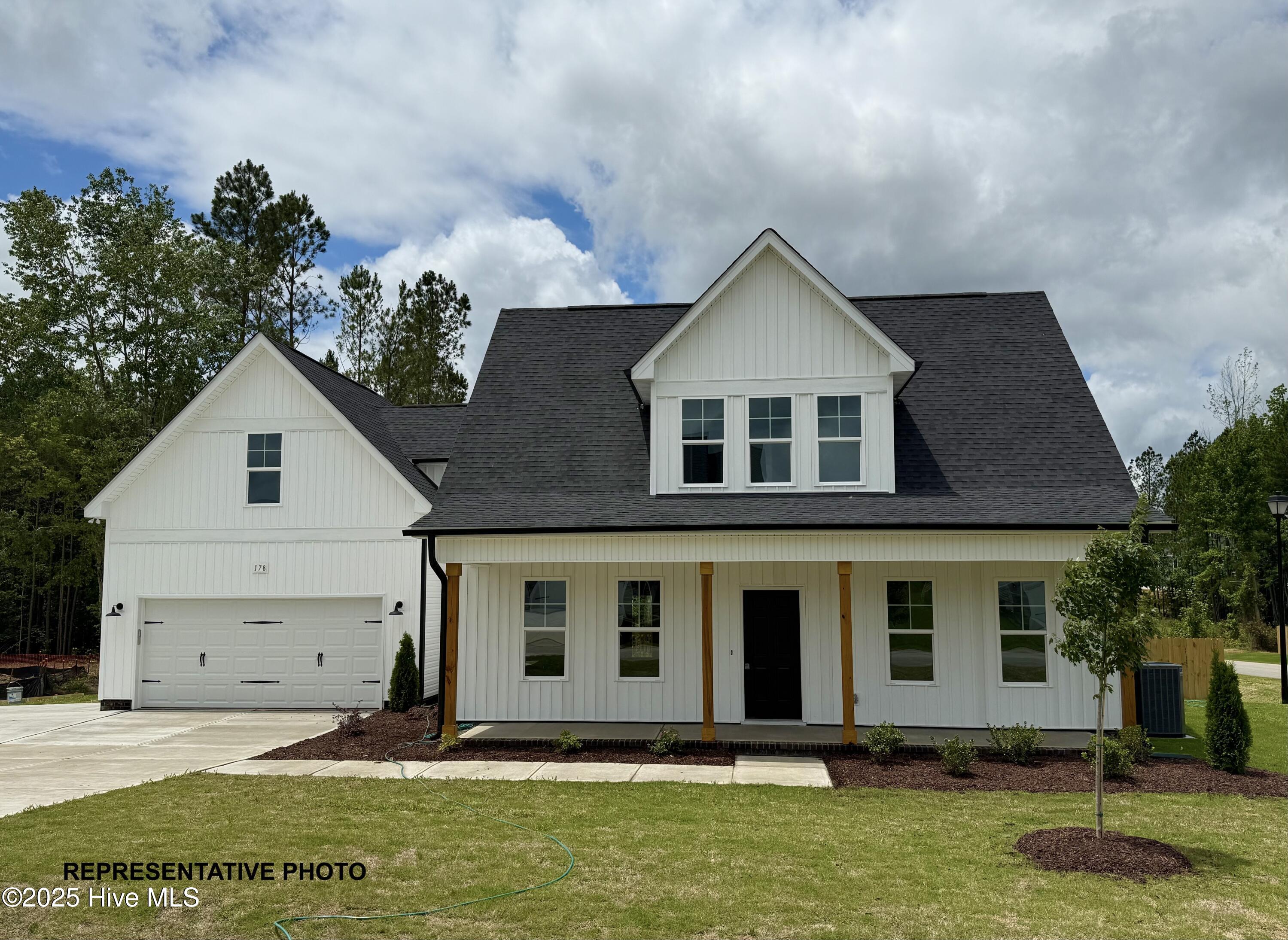 61 Cardovia Way Property Photo 1
