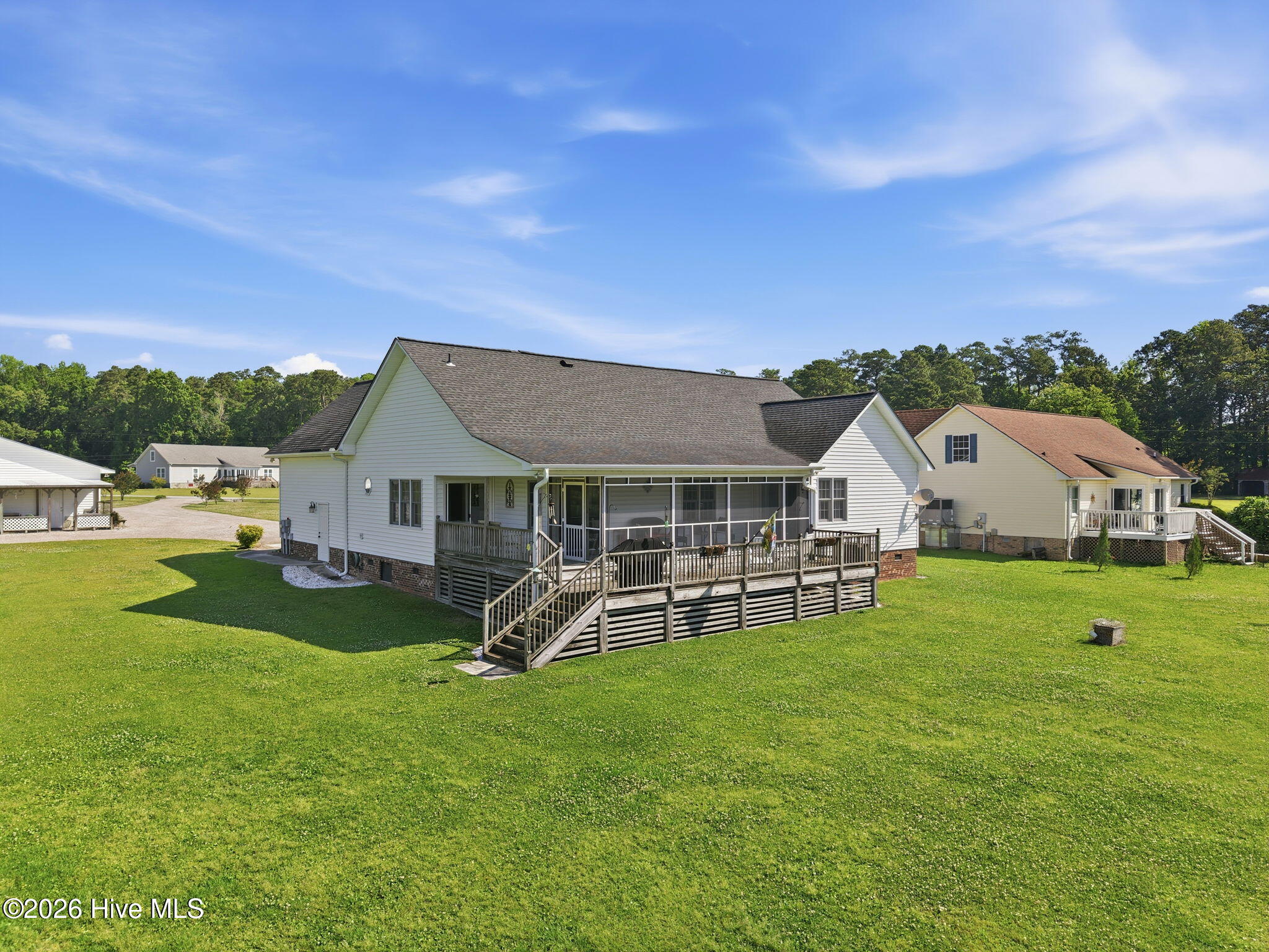 856 Wide Waters Drive Property Photo 4