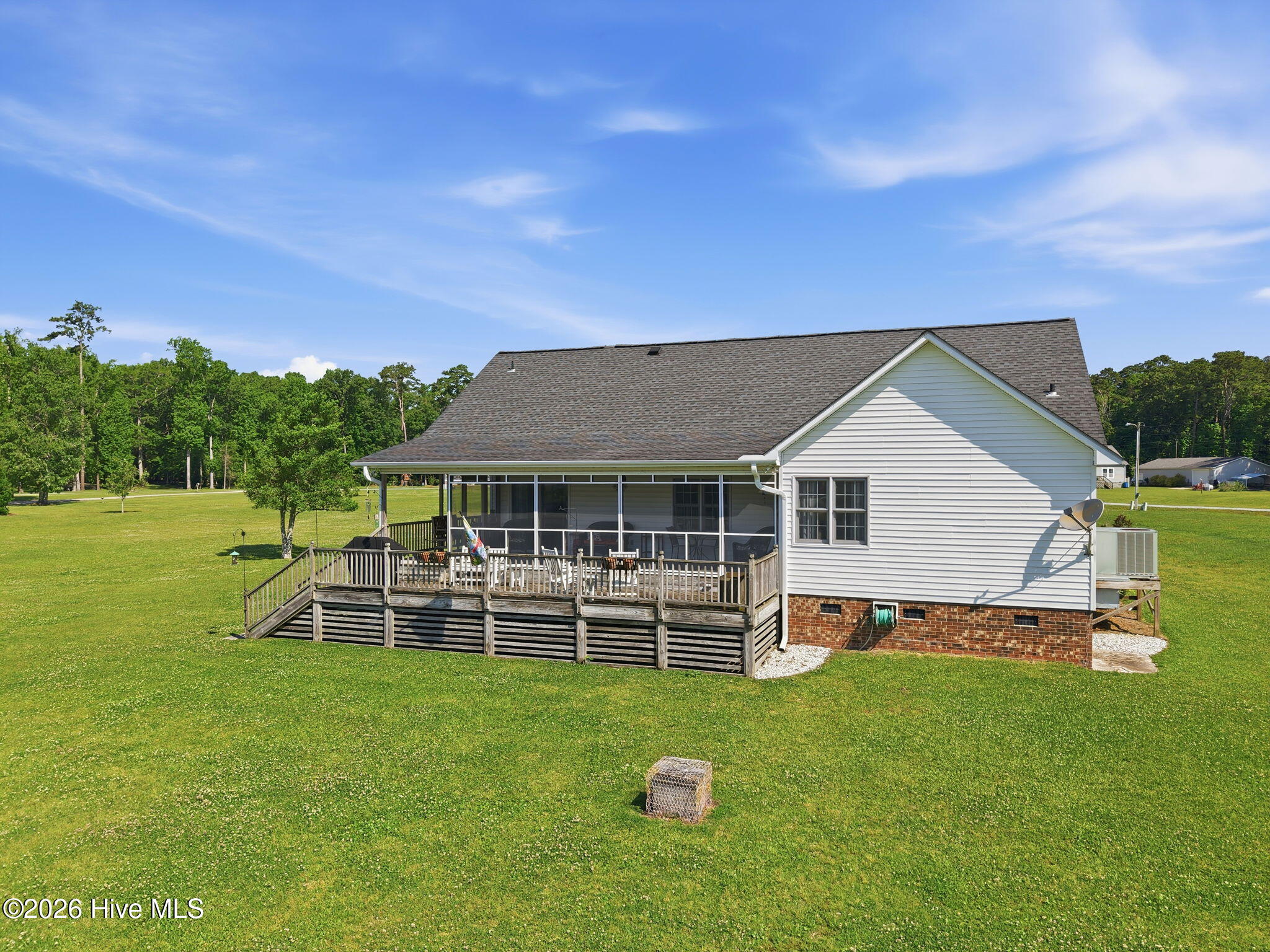 856 Wide Waters Drive Property Photo 5