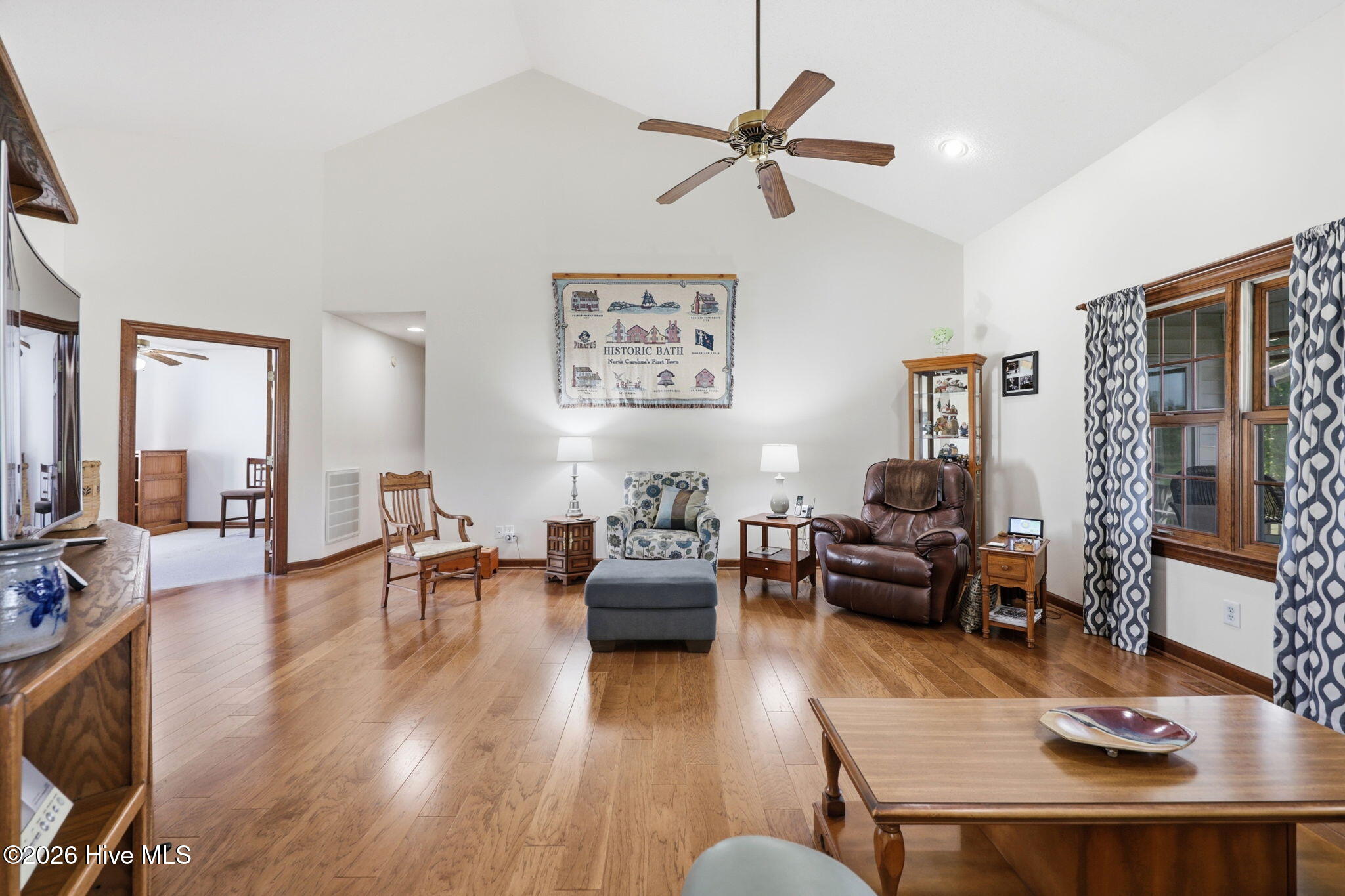 856 Wide Waters Drive Property Photo 12