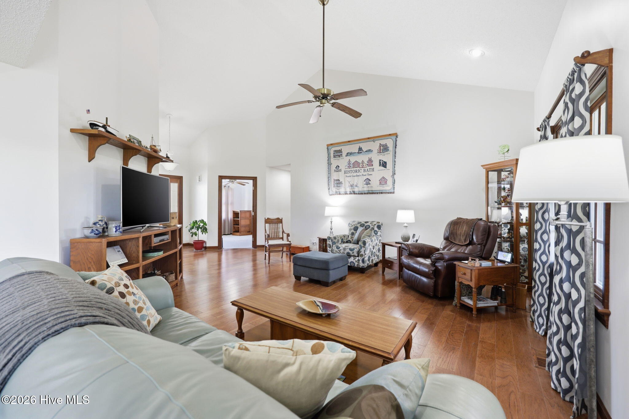 856 Wide Waters Drive Property Photo 16