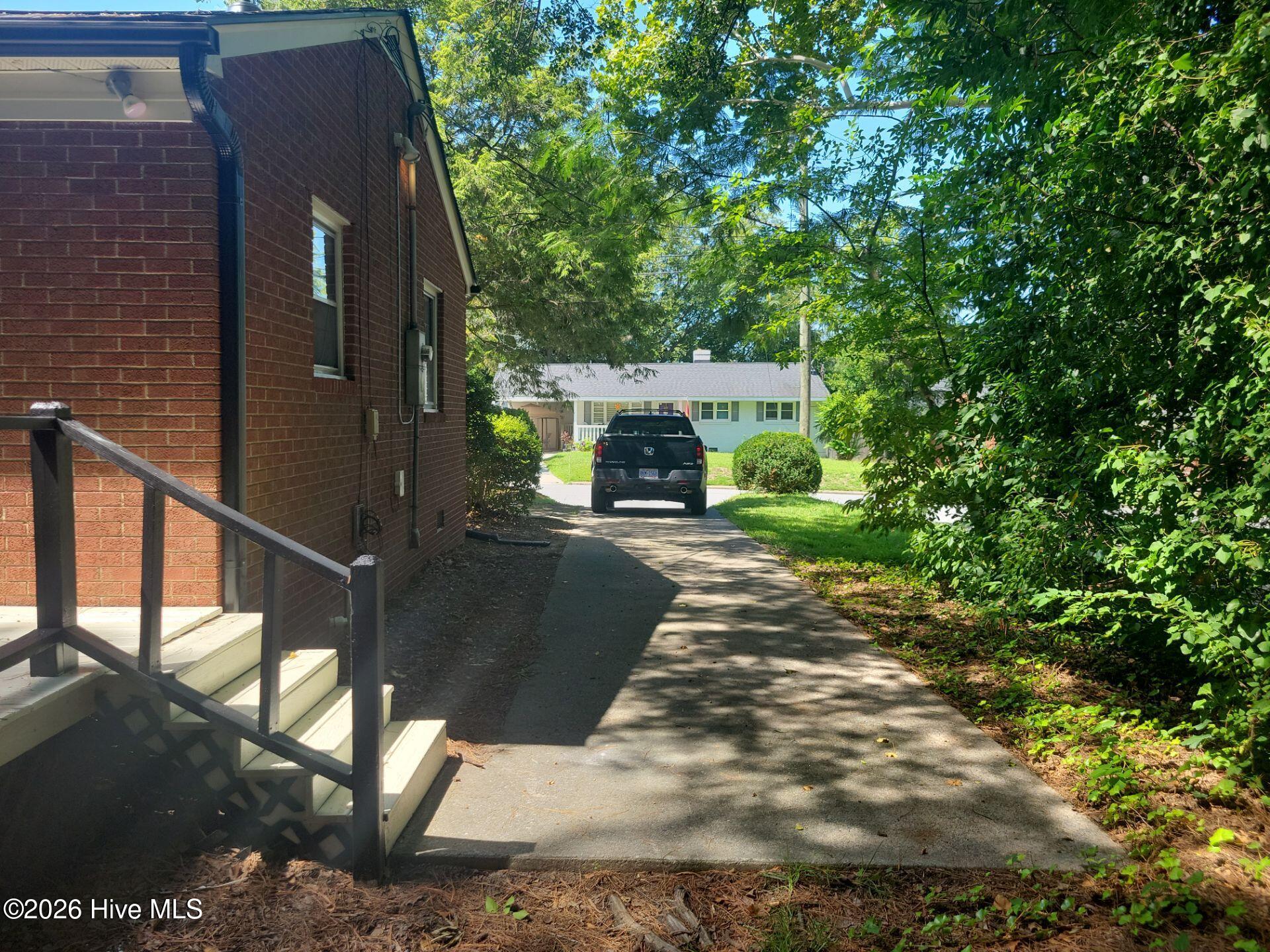 110 N Warren Street Property Photo 6